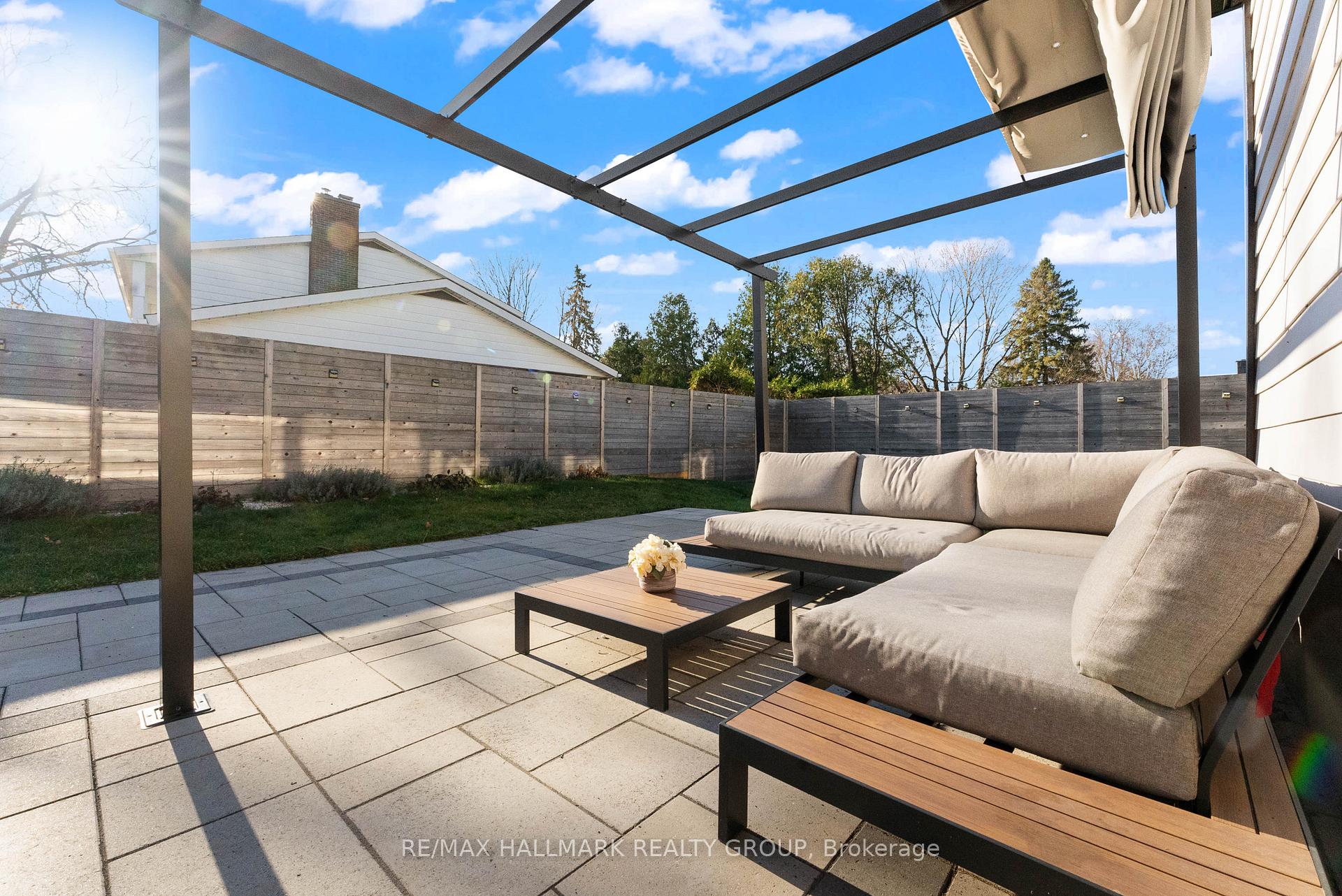 Photo 14 of 2 St. Remy Drive, Ottawa, Barrhaven - Pheasant Run — HOMEH