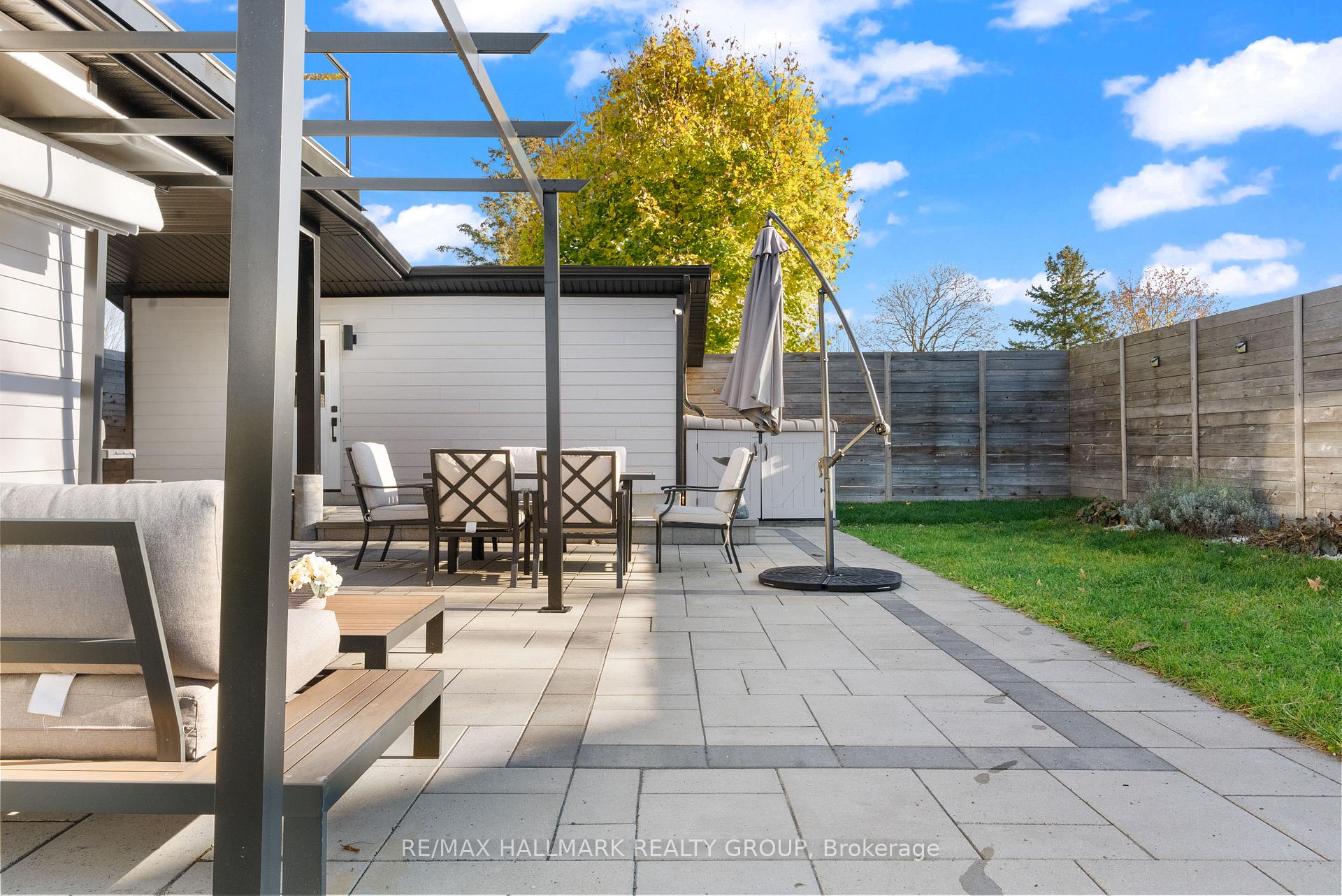 Photo 16 of 2 St. Remy Drive, Ottawa, Barrhaven - Pheasant Run — HOMEH