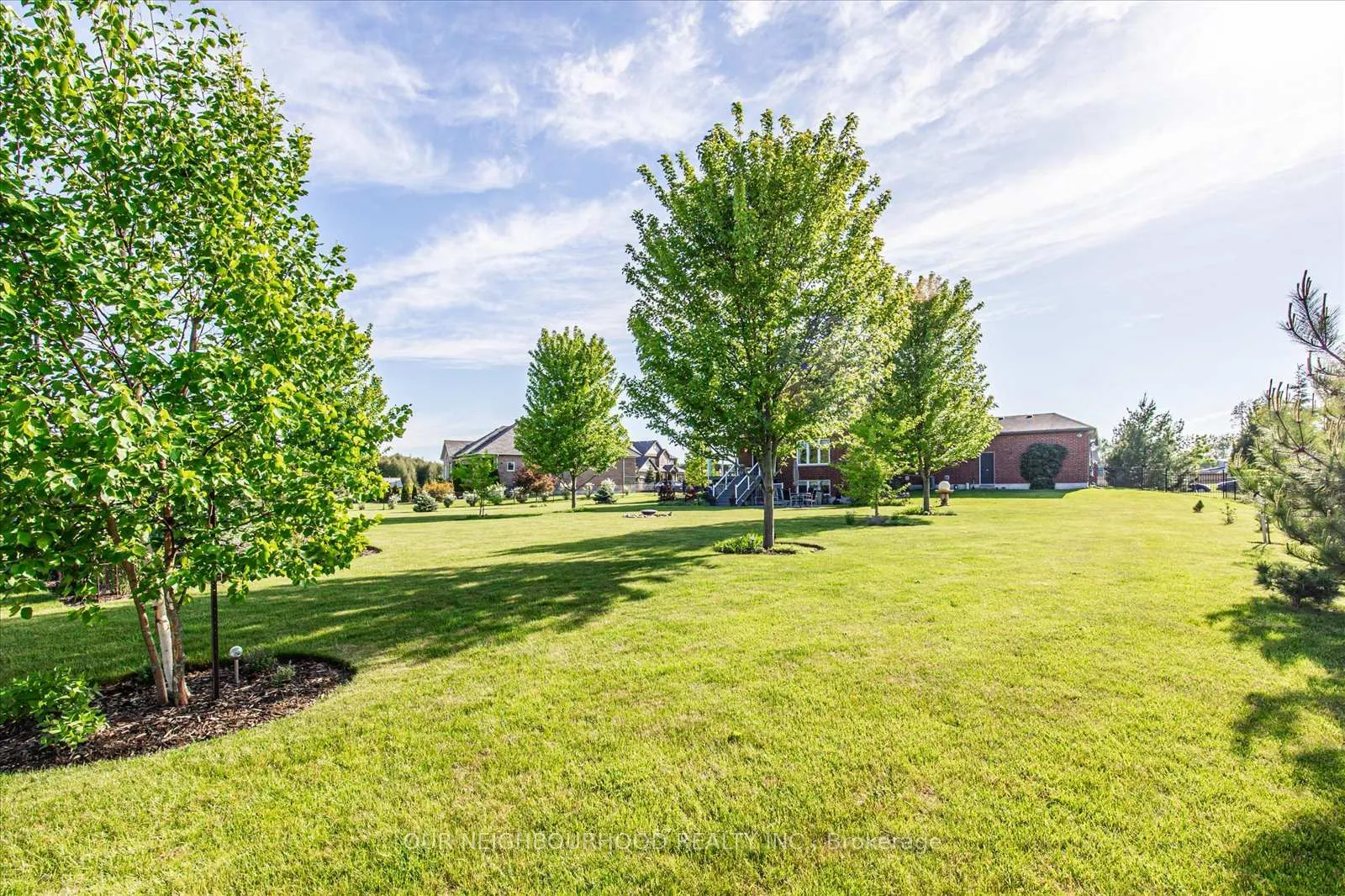 Photo 32 of 27 Charles Tilley Crescent, Clarington, Rural Clarington — HOMEH