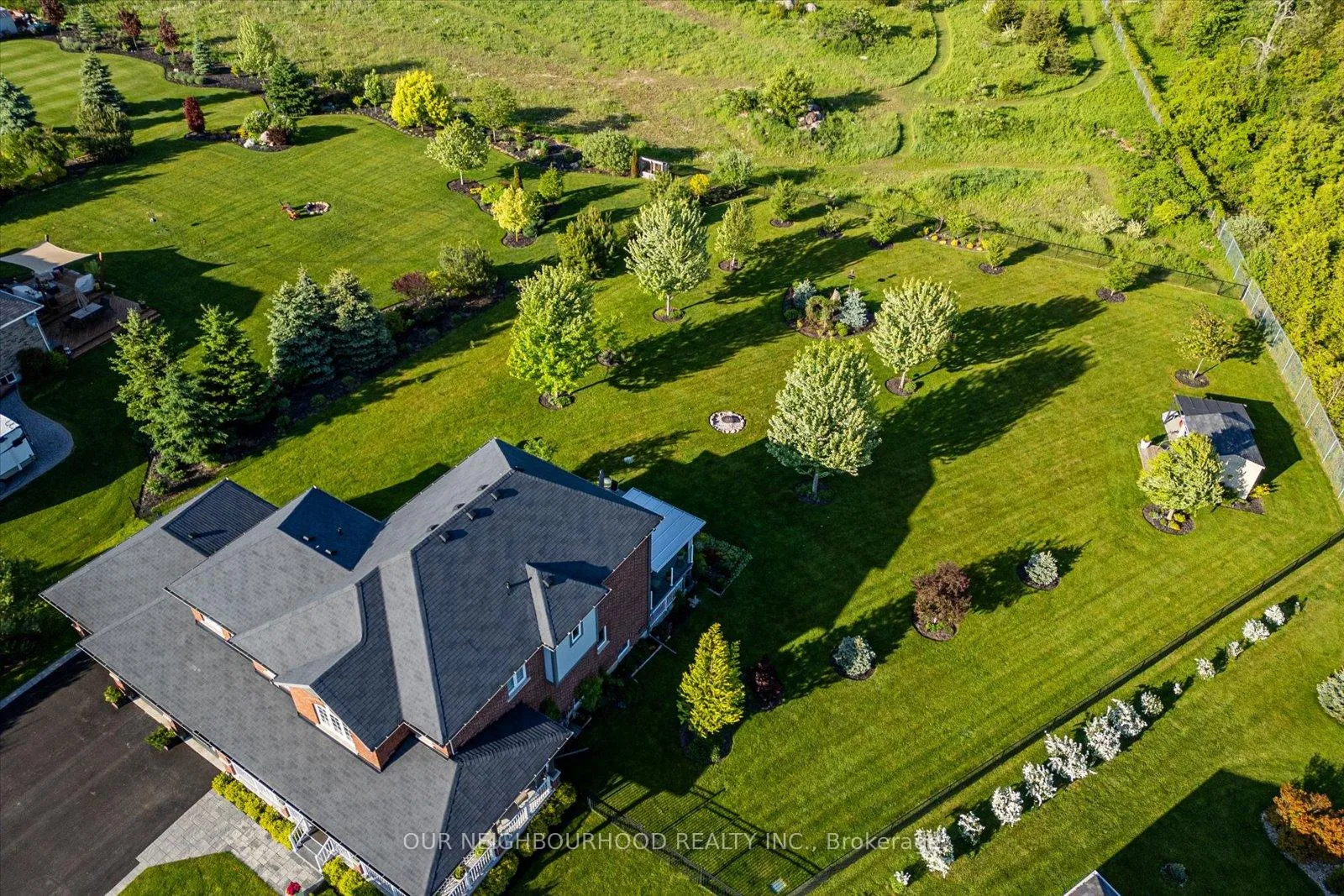 Photo 44 of 27 Charles Tilley Crescent, Clarington, Rural Clarington — HOMEH