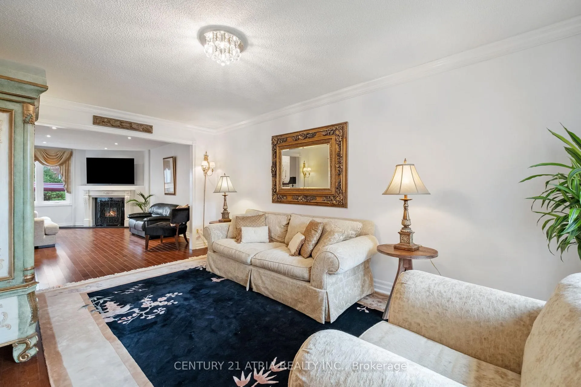 Photo 6 of 42 Fifefield Drive, Vaughan, Maple — HOMEH