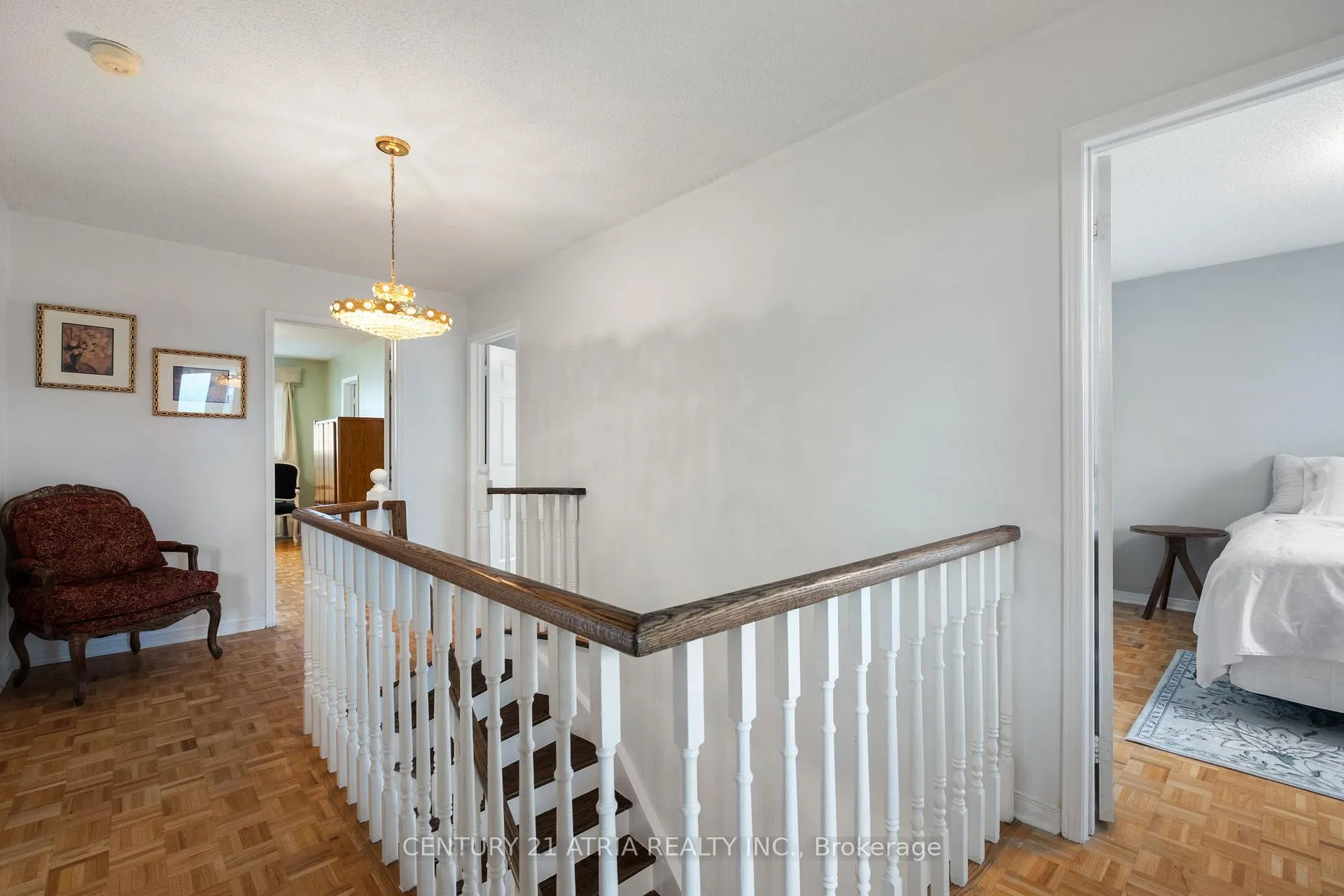 Photo 15 of 42 Fifefield Drive, Vaughan, Maple — HOMEH