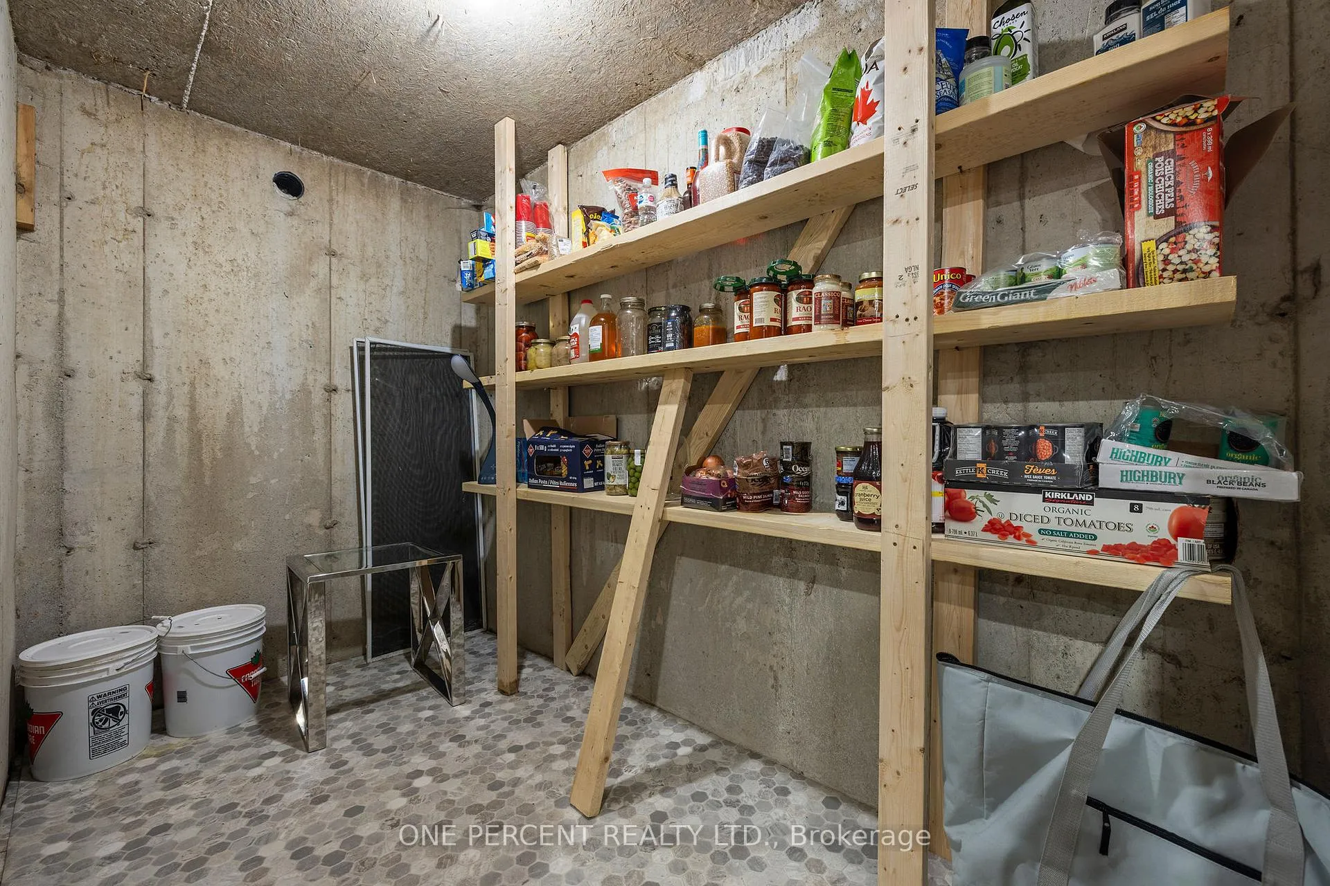 Photo 6 of 71 Stonepine Crescent, Hamilton, Kernighan — HOMEH