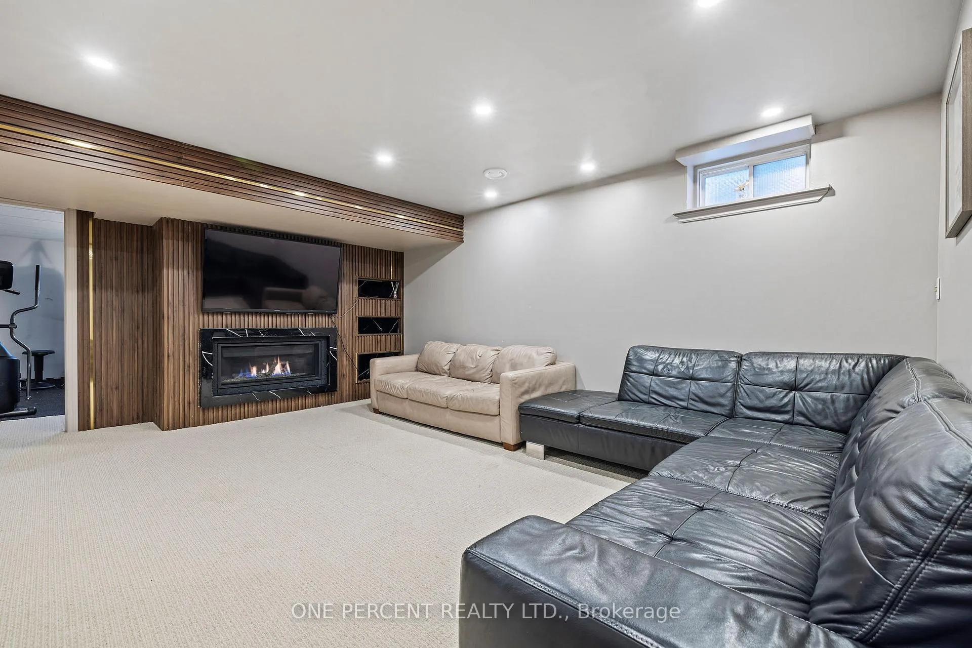 Photo 7 of 71 Stonepine Crescent, Hamilton, Kernighan — HOMEH