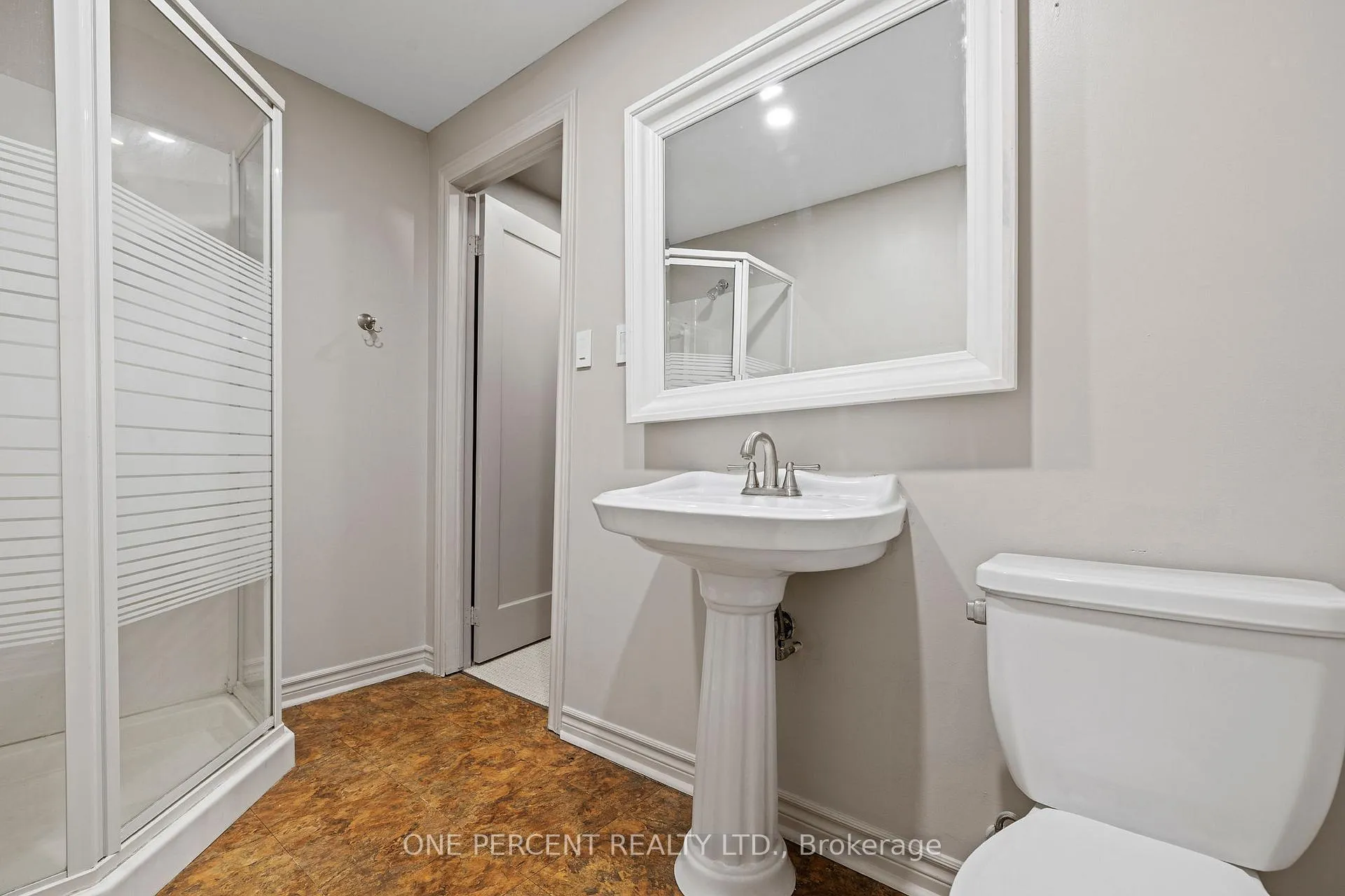 Photo 12 of 71 Stonepine Crescent, Hamilton, Kernighan — HOMEH