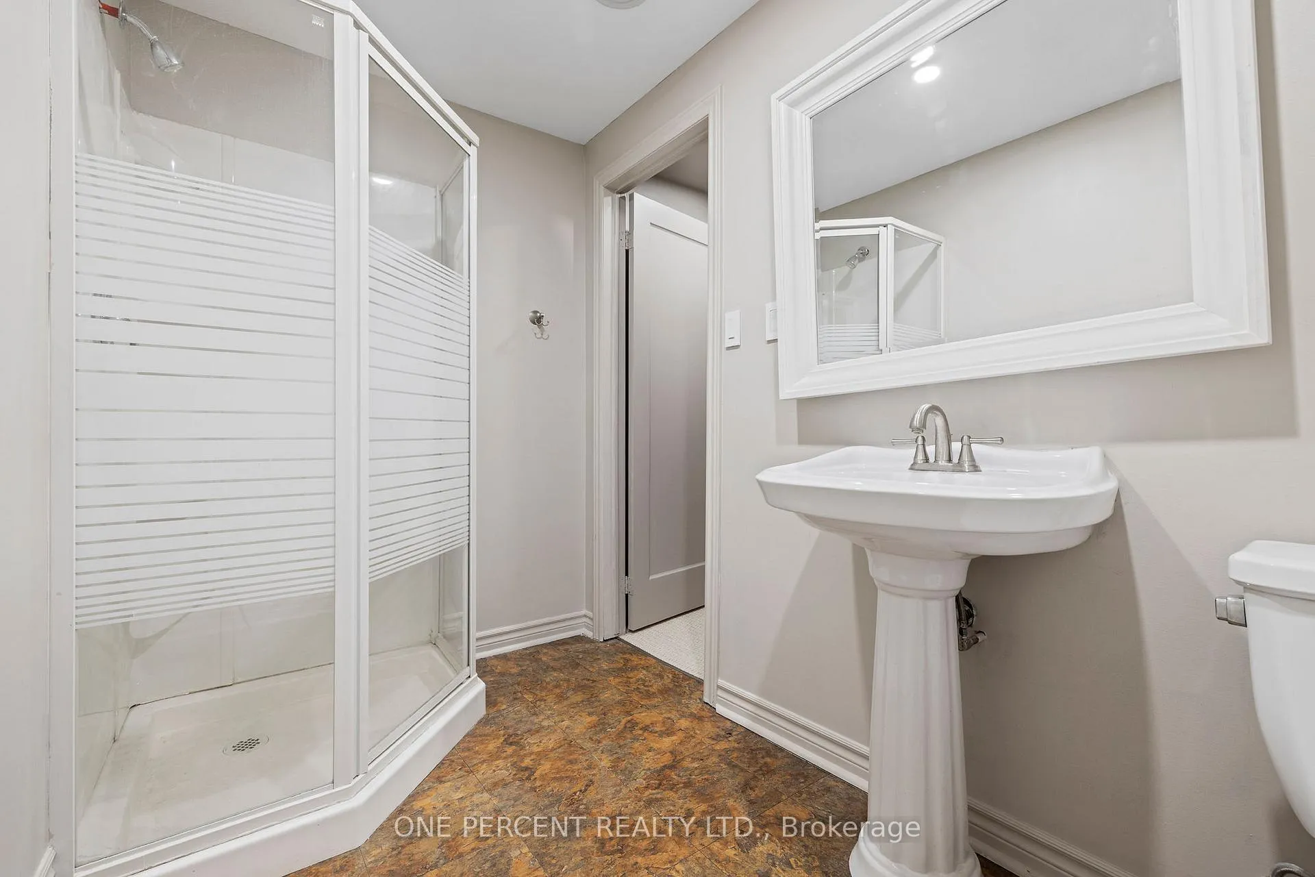 Photo 13 of 71 Stonepine Crescent, Hamilton, Kernighan — HOMEH