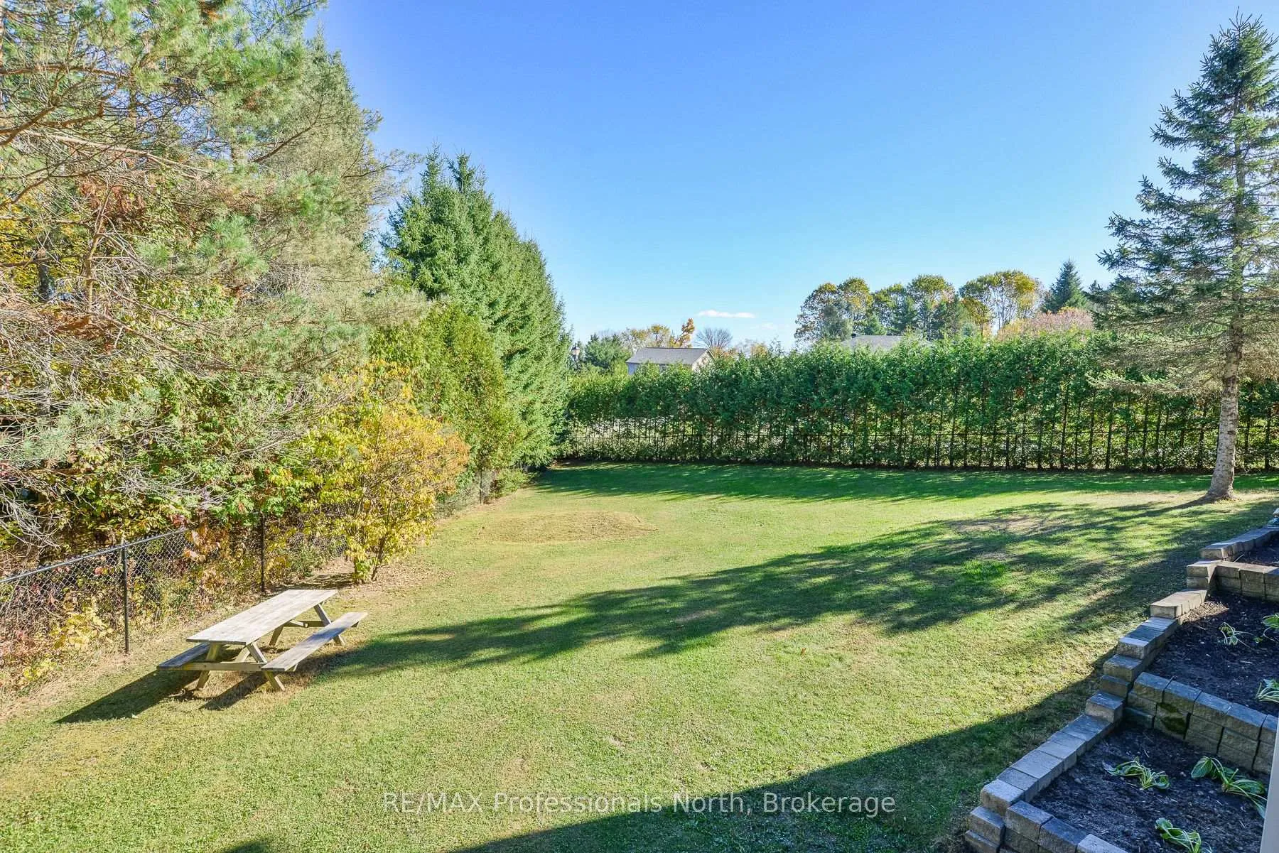 Photo 17 of 6 Lankin Avenue, Bracebridge, Monck (Bracebridge) — HOMEH