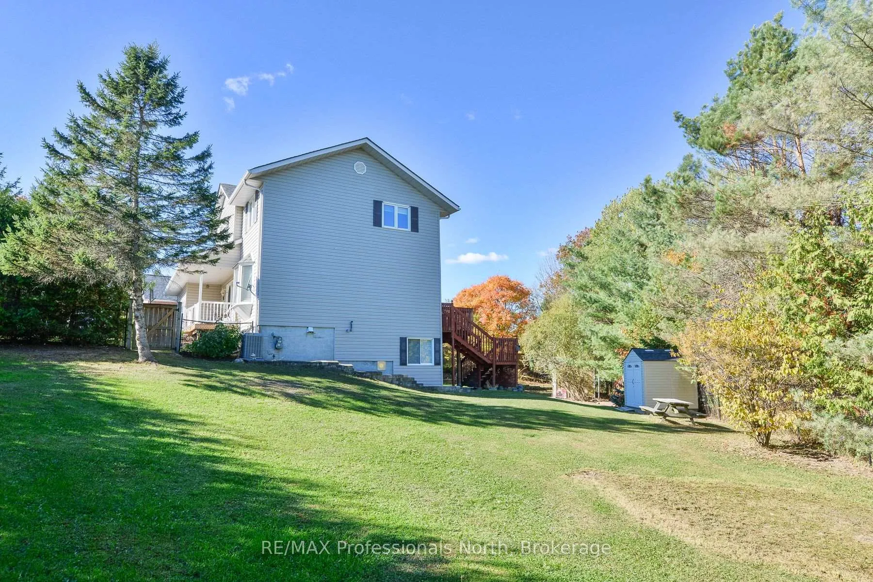 Photo 18 of 6 Lankin Avenue, Bracebridge, Monck (Bracebridge) — HOMEH