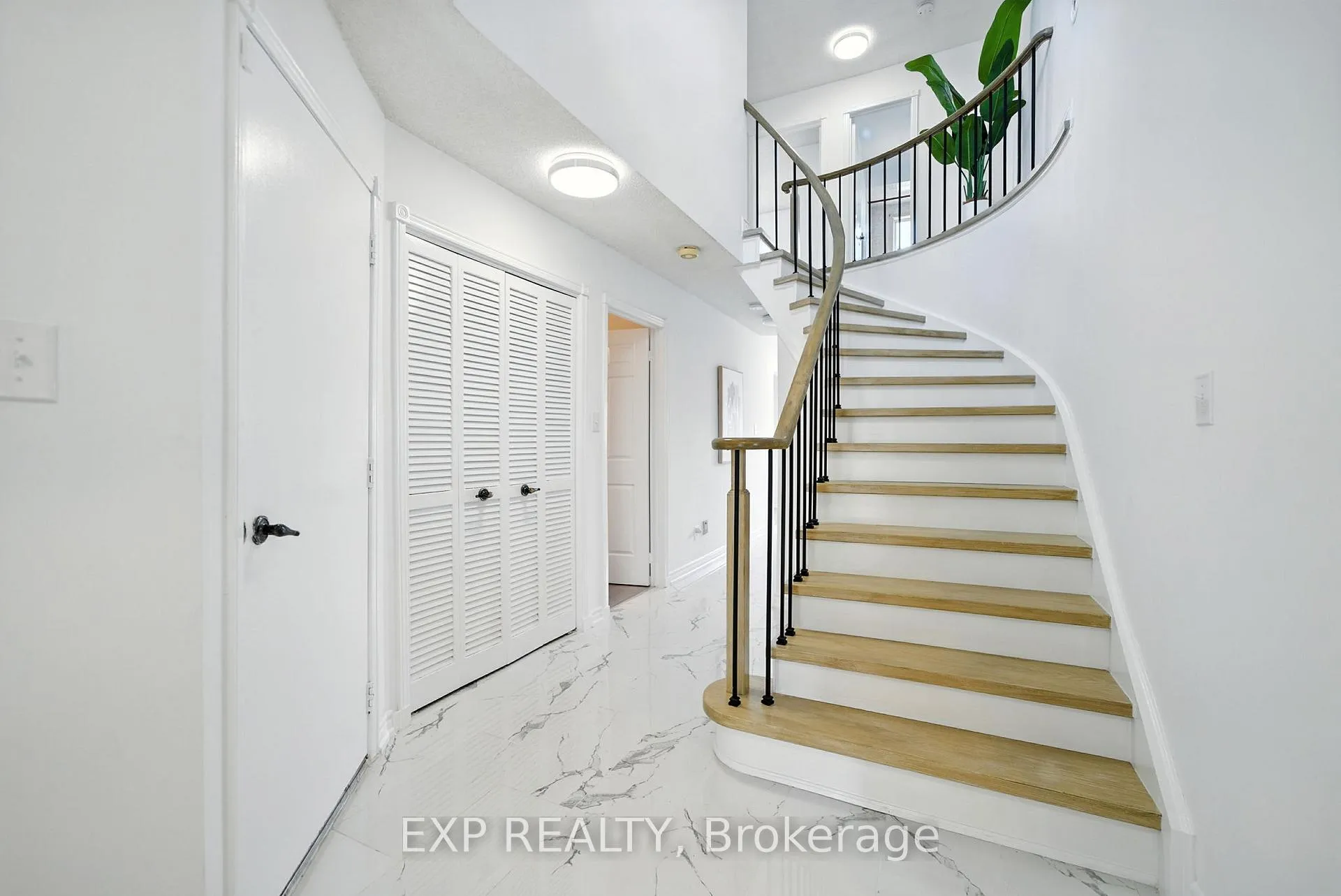 Photo 5 of 503 Broadgreen Street, Pickering, West Shore — HOMEH