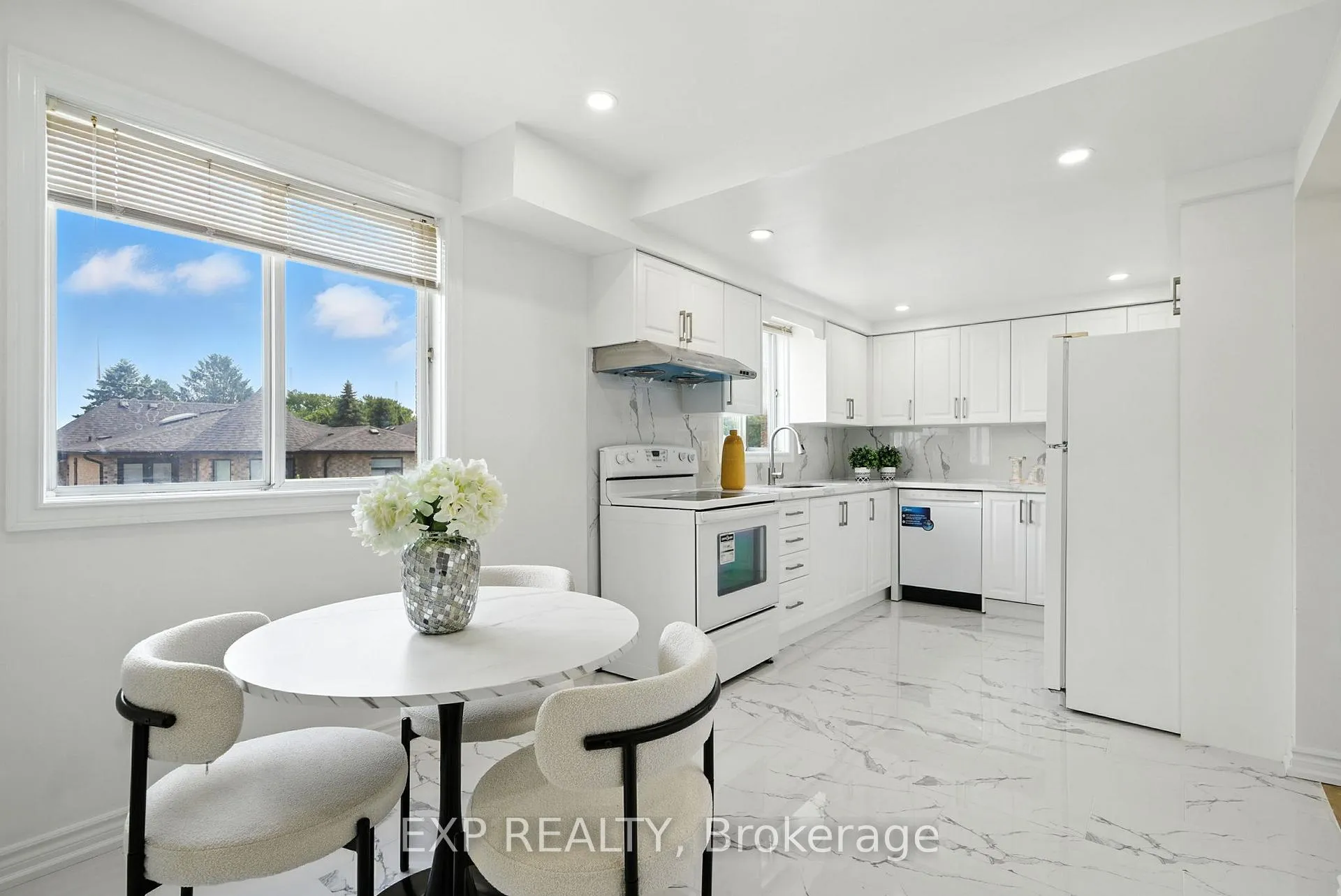Photo 9 of 503 Broadgreen Street, Pickering, West Shore — HOMEH