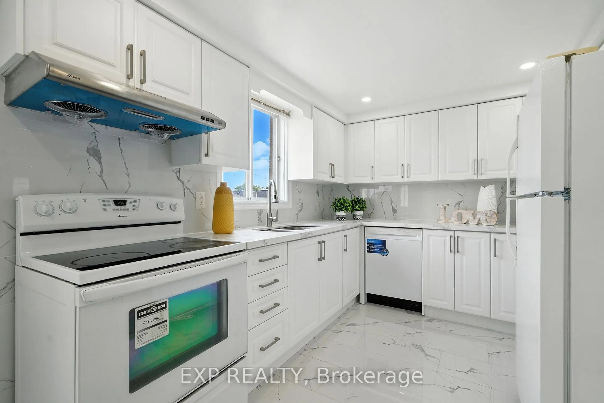 Photo 12 of 503 Broadgreen Street, Pickering, West Shore — HOMEH