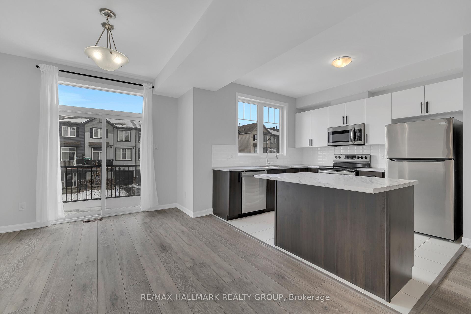 Photo 7 of 519 Galmoy Way, Ottawa, Barrhaven - Half Moon Bay — HOMEH
