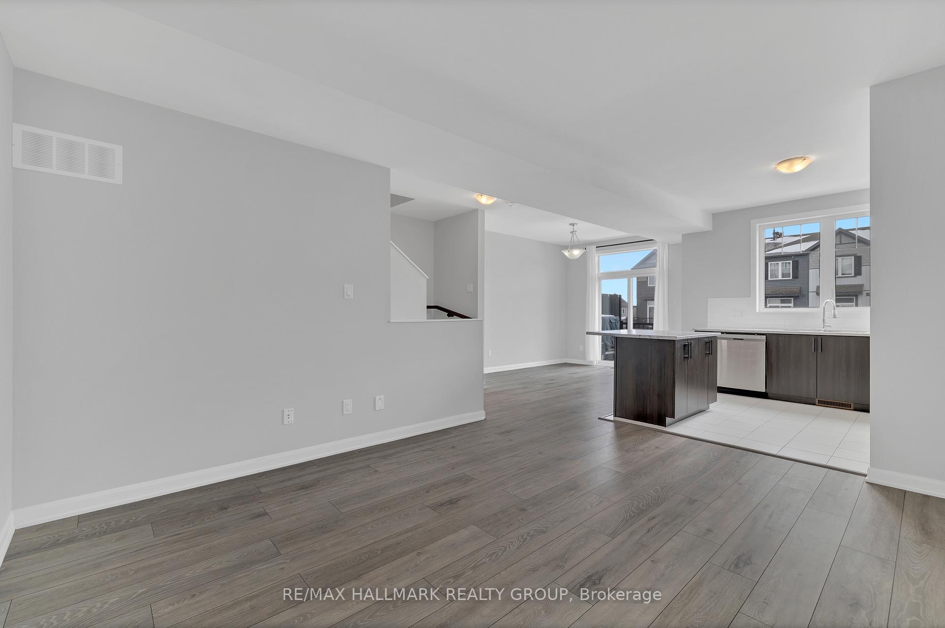 Photo 9 of 519 Galmoy Way, Ottawa, Barrhaven - Half Moon Bay — HOMEH
