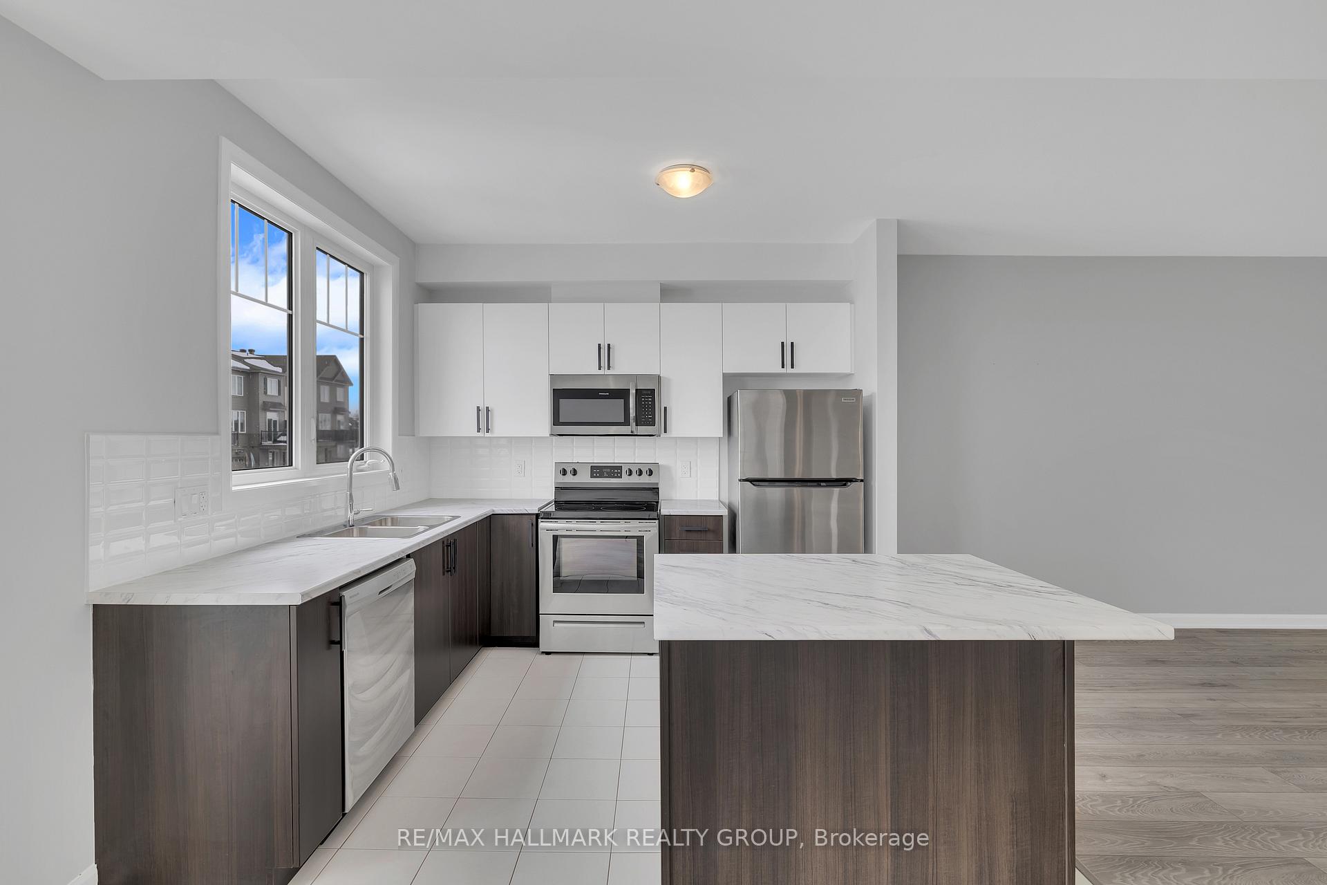 Photo 11 of 519 Galmoy Way, Ottawa, Barrhaven - Half Moon Bay — HOMEH