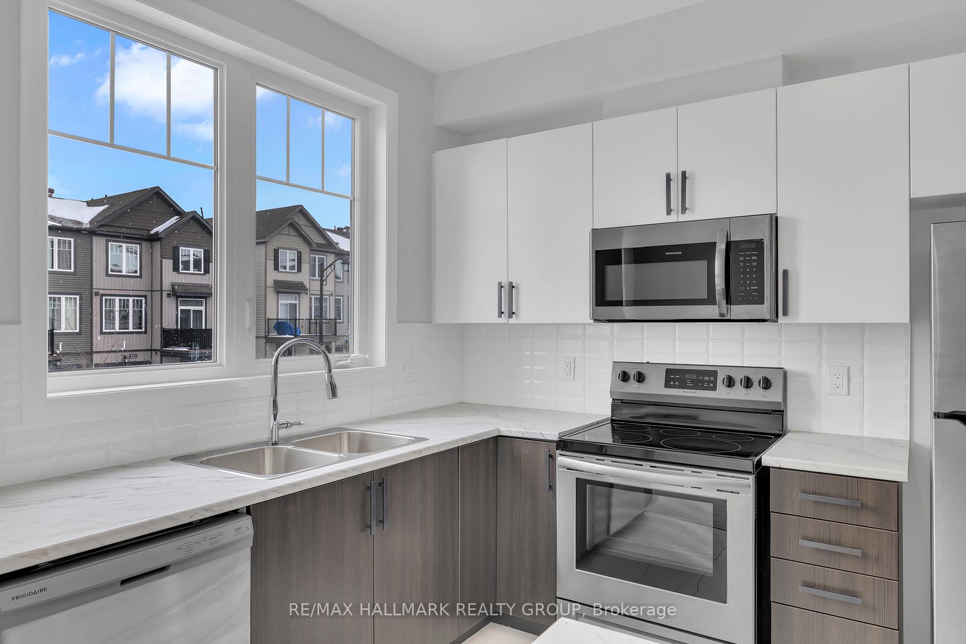 Photo 12 of 519 Galmoy Way, Ottawa, Barrhaven - Half Moon Bay — HOMEH