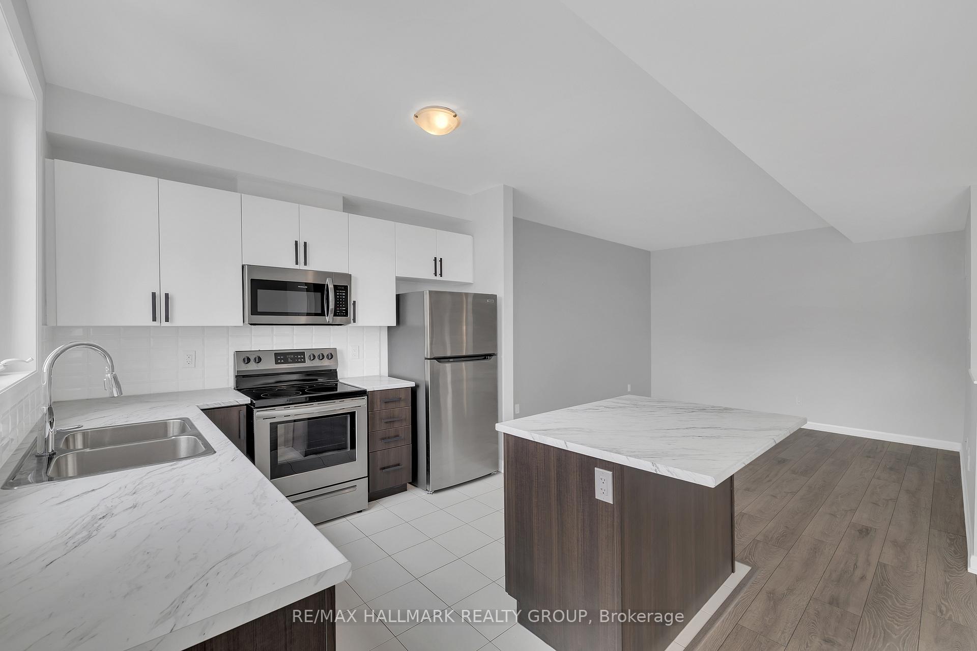 Photo 13 of 519 Galmoy Way, Ottawa, Barrhaven - Half Moon Bay — HOMEH
