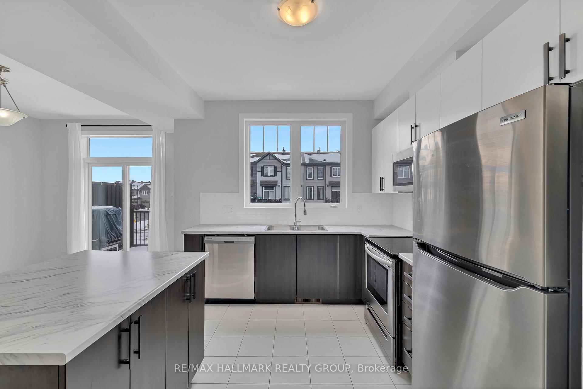 Photo 16 of 519 Galmoy Way, Ottawa, Barrhaven - Half Moon Bay — HOMEH