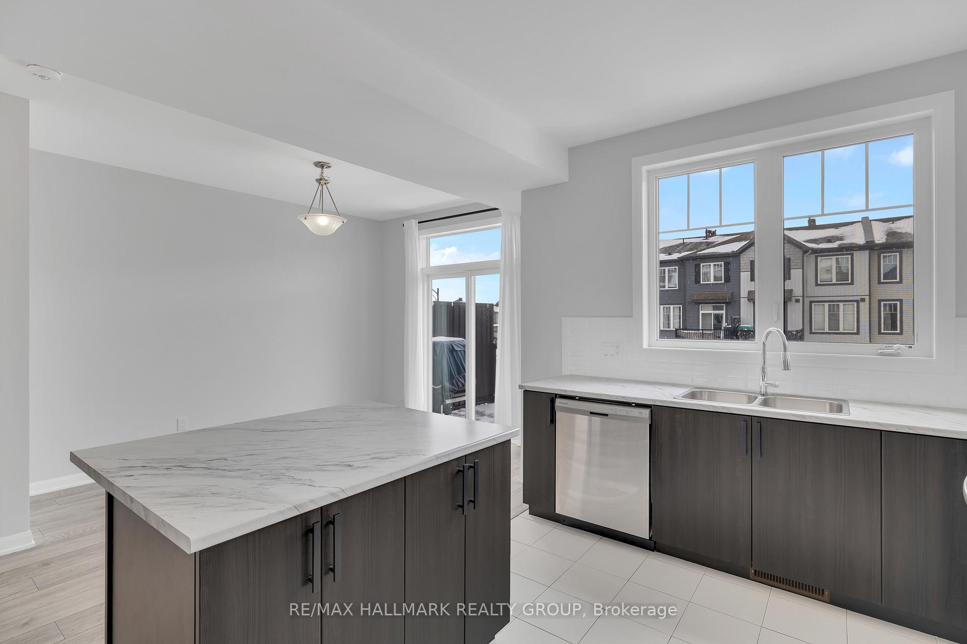 Photo 17 of 519 Galmoy Way, Ottawa, Barrhaven - Half Moon Bay — HOMEH