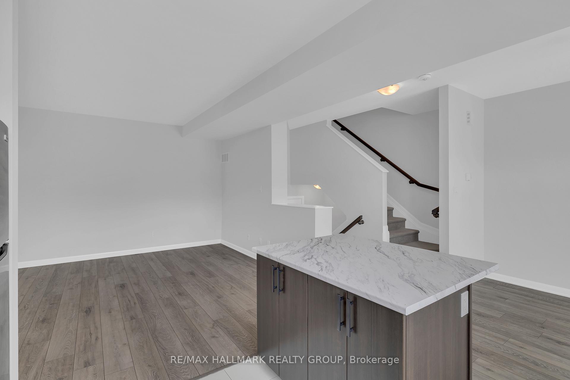 Photo 18 of 519 Galmoy Way, Ottawa, Barrhaven - Half Moon Bay — HOMEH