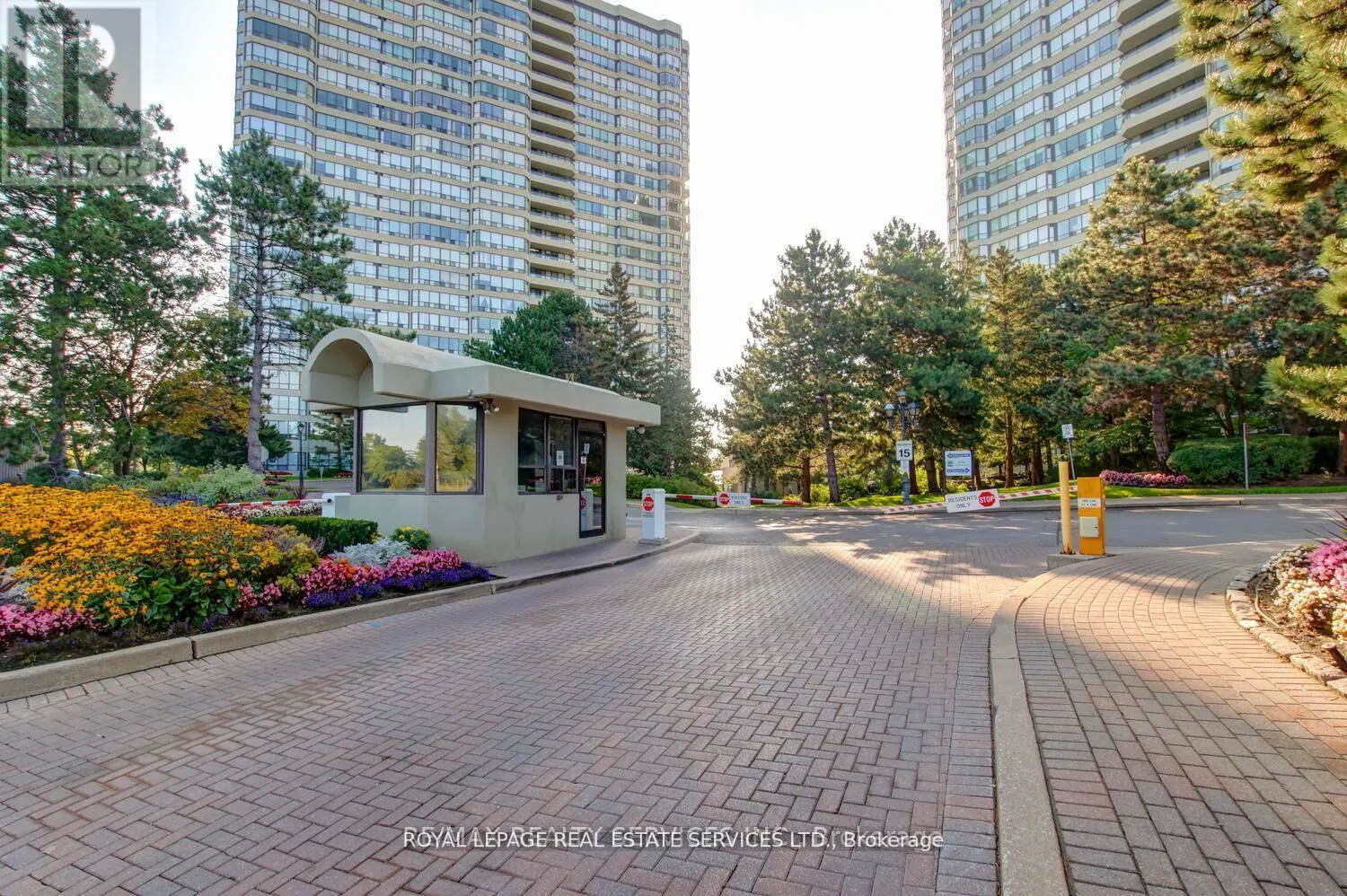 Front of Unit 708, 24 Hanover Road