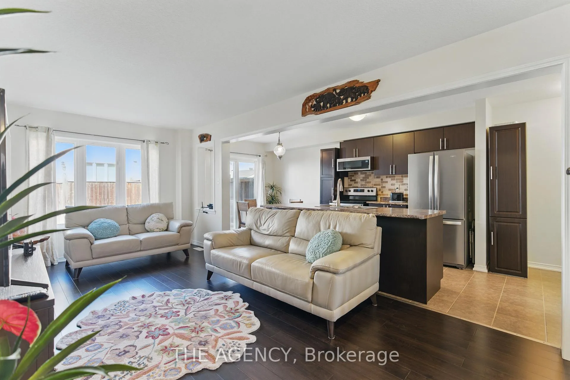 Photo 4 of 9 Lynch Crescent, Hamilton, Binbrook — HOMEH
