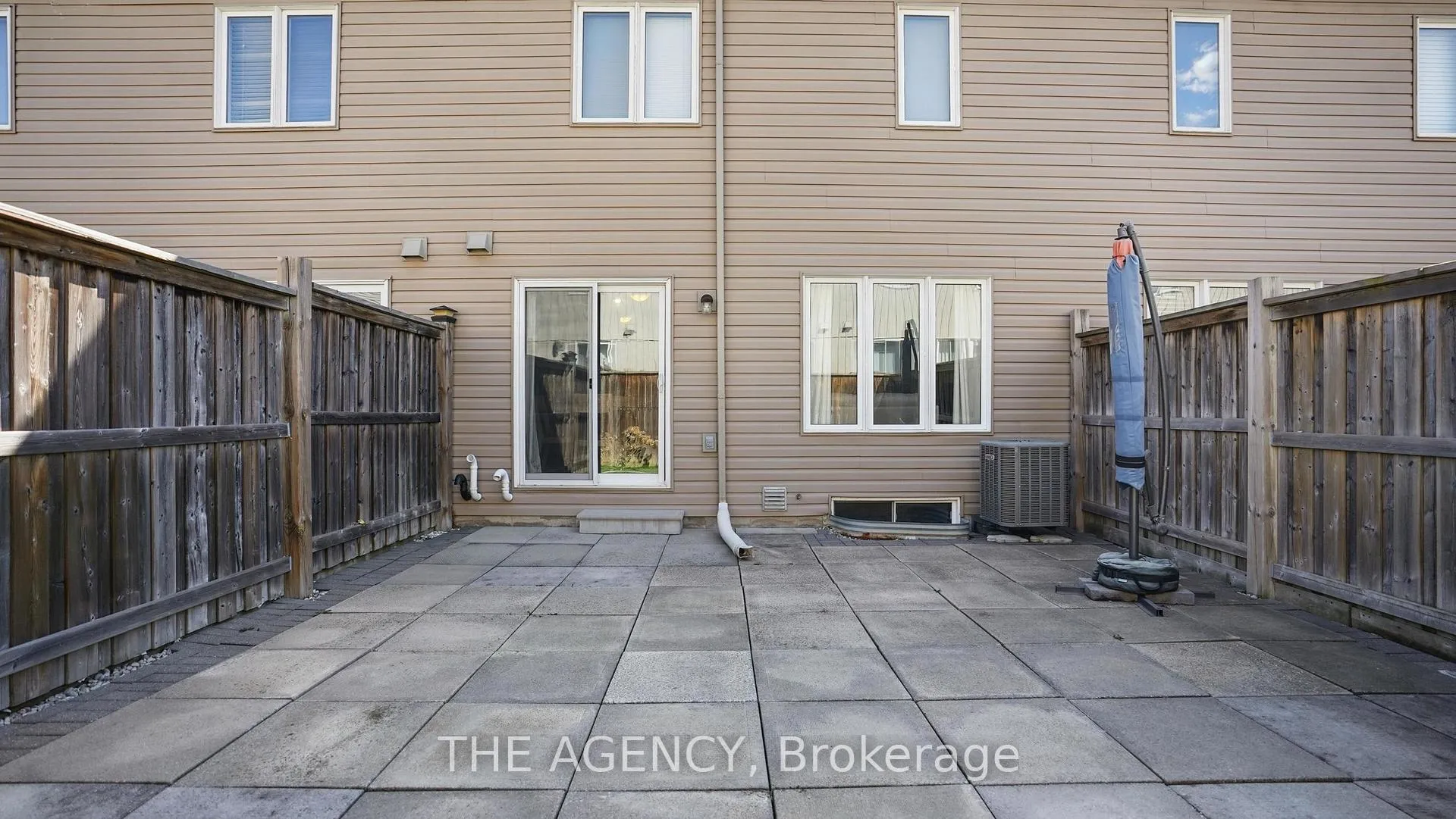 Photo 23 of 9 Lynch Crescent, Hamilton, Binbrook — HOMEH