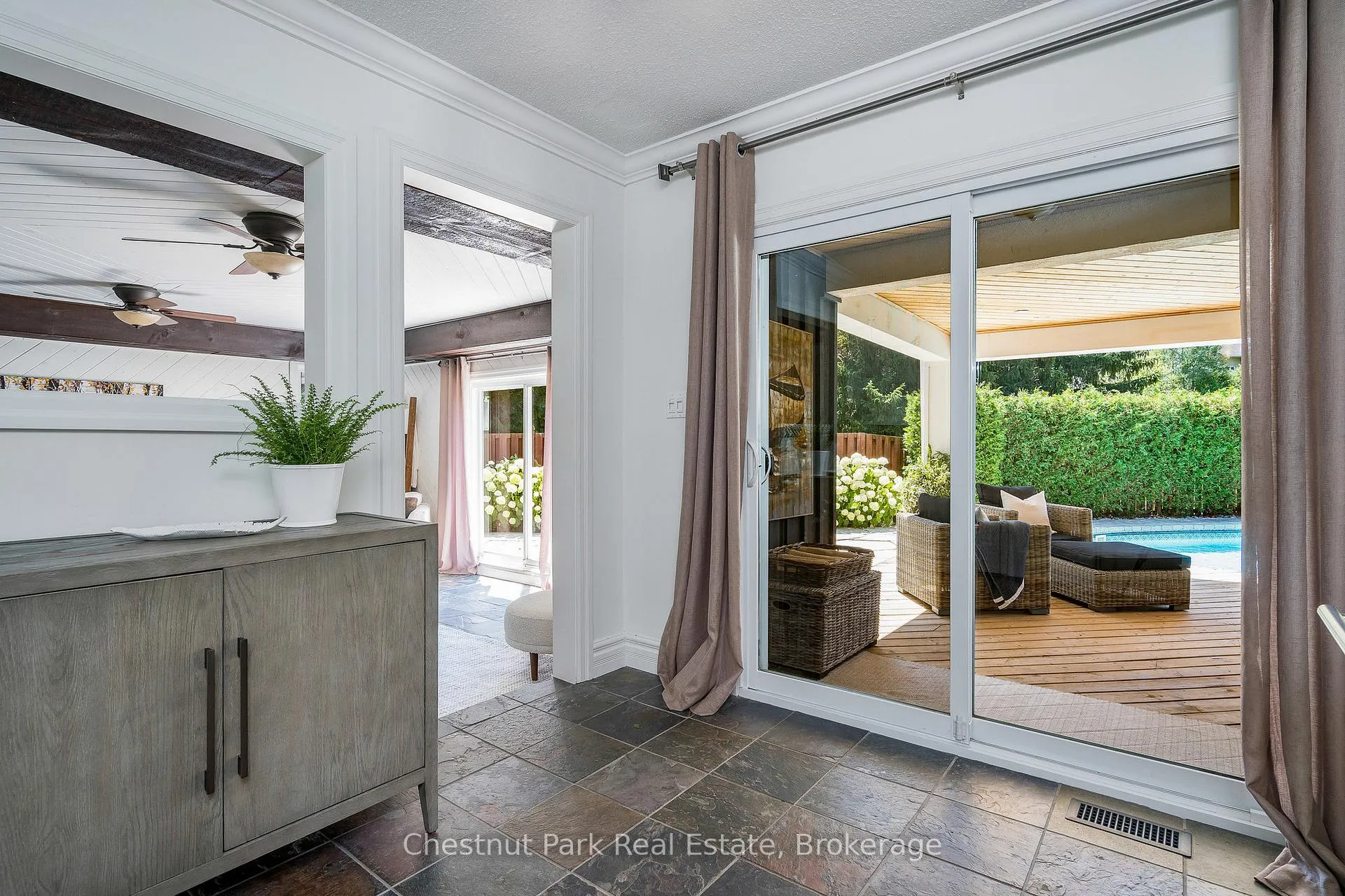 Photo 20 of 133 Carmichael Crescent, Blue Mountains — HOMEH