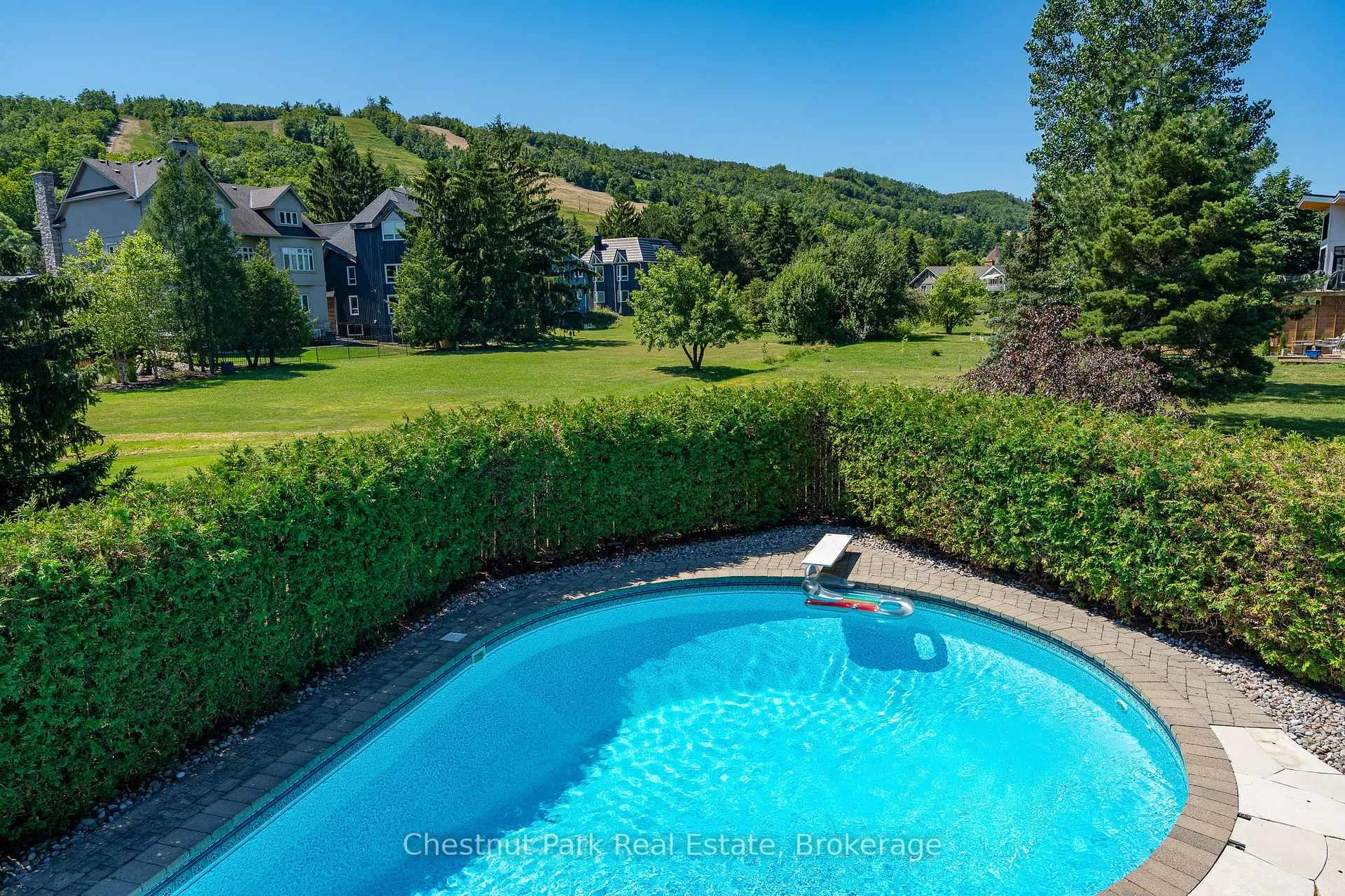 Photo 23 of 133 Carmichael Crescent, Blue Mountains — HOMEH