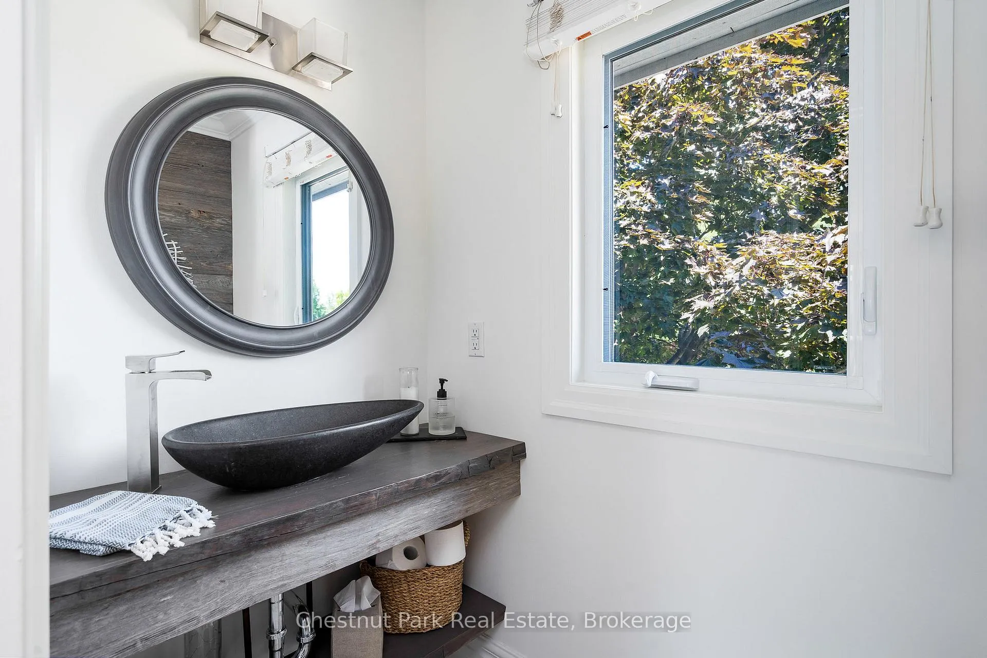 Photo 38 of 133 Carmichael Crescent, Blue Mountains — HOMEH