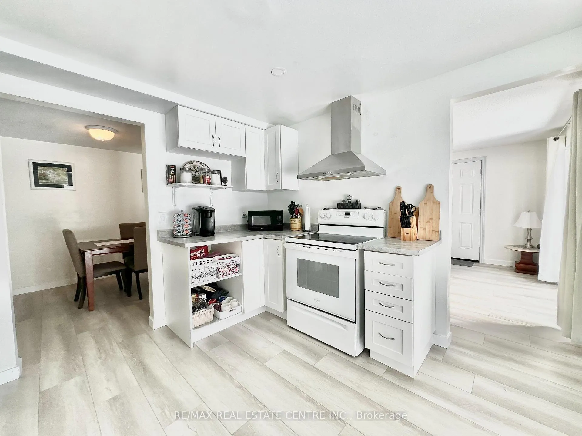 Photo 15 of 616 Canfield Place, Shelburne — HOMEH