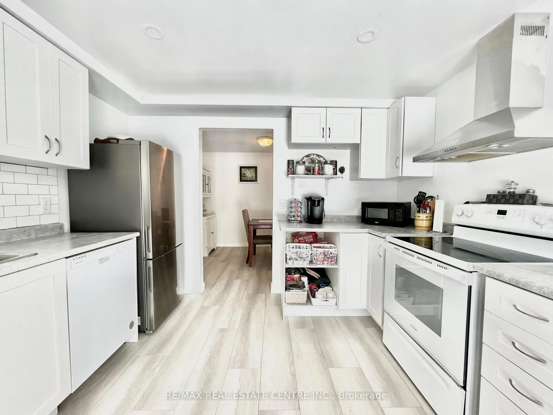Photo 18 of 616 Canfield Place, Shelburne — HOMEH