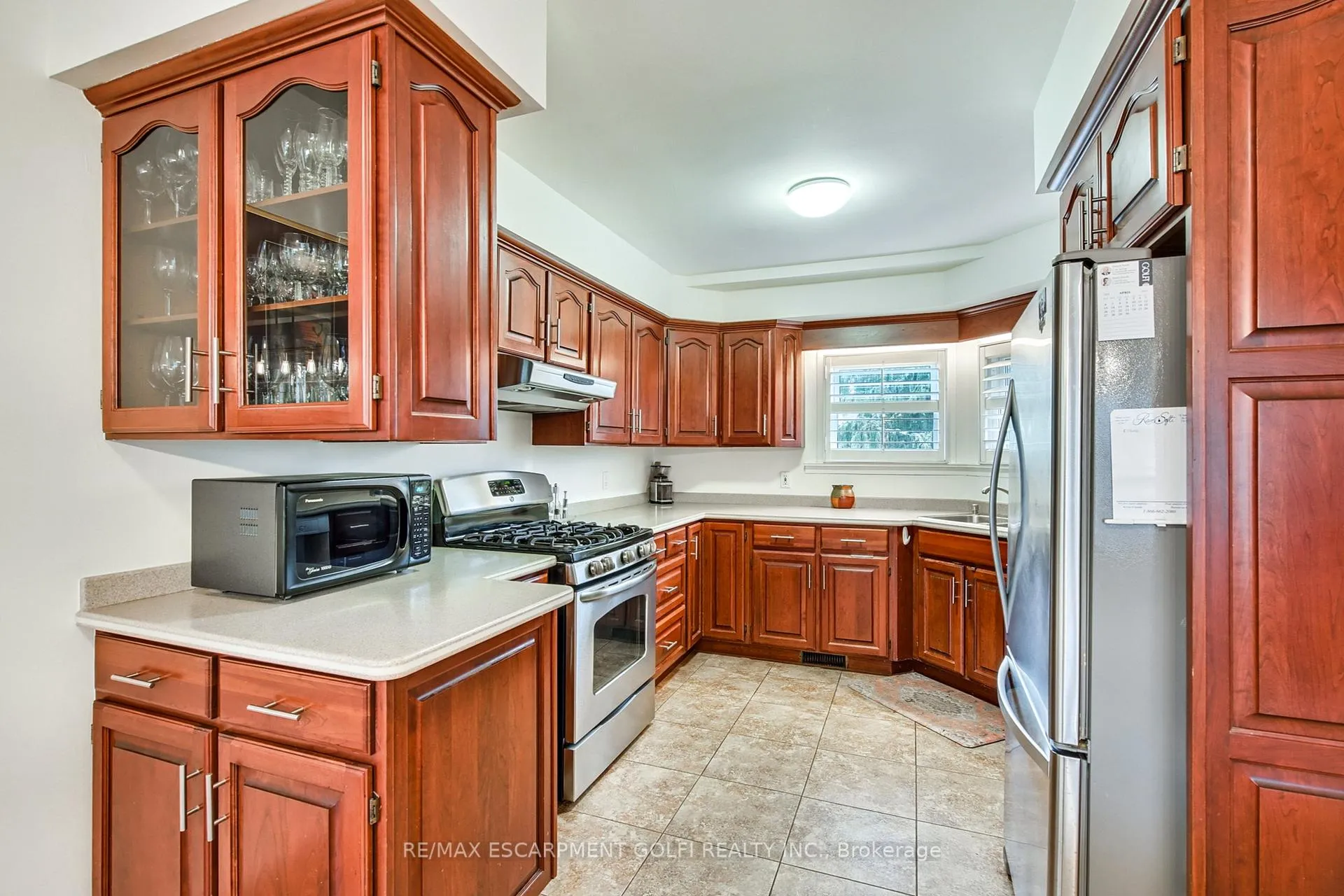 Photo 6 of 57 Richelieu Drive, St. Catharines, Vine/Linwell — HOMEH