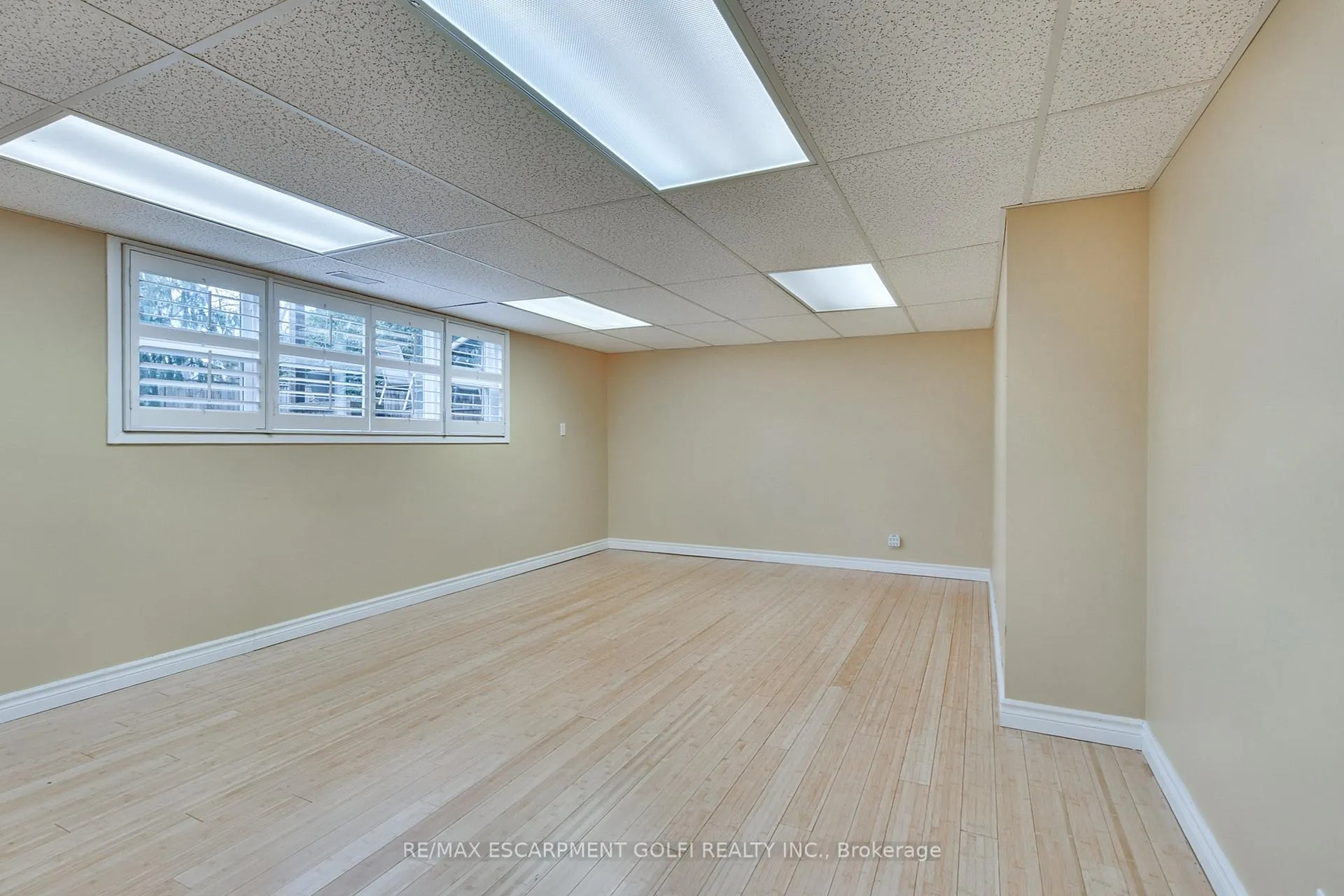 Photo 31 of 57 Richelieu Drive, St. Catharines, Vine/Linwell — HOMEH