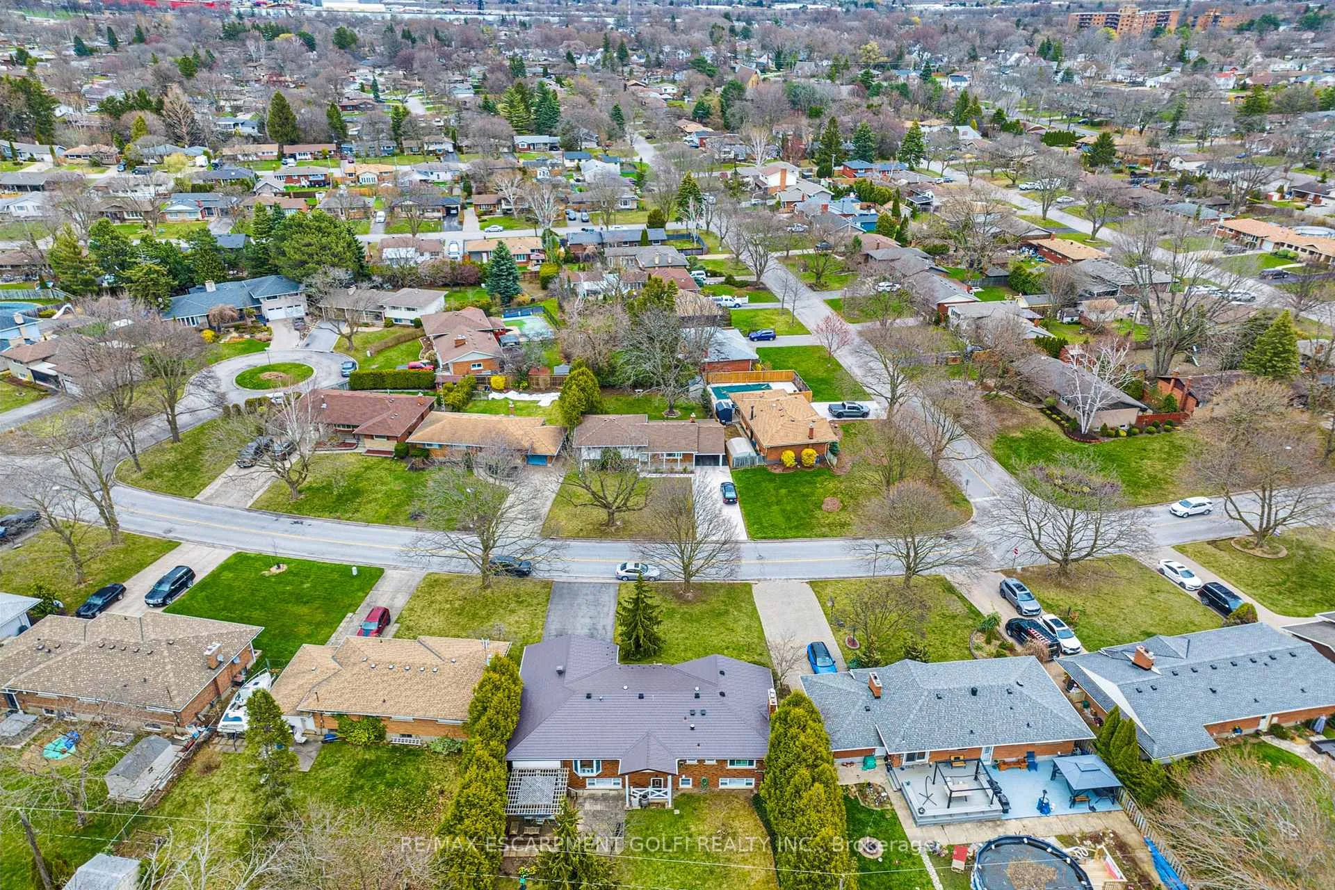 Photo 40 of 57 Richelieu Drive, St. Catharines, Vine/Linwell — HOMEH