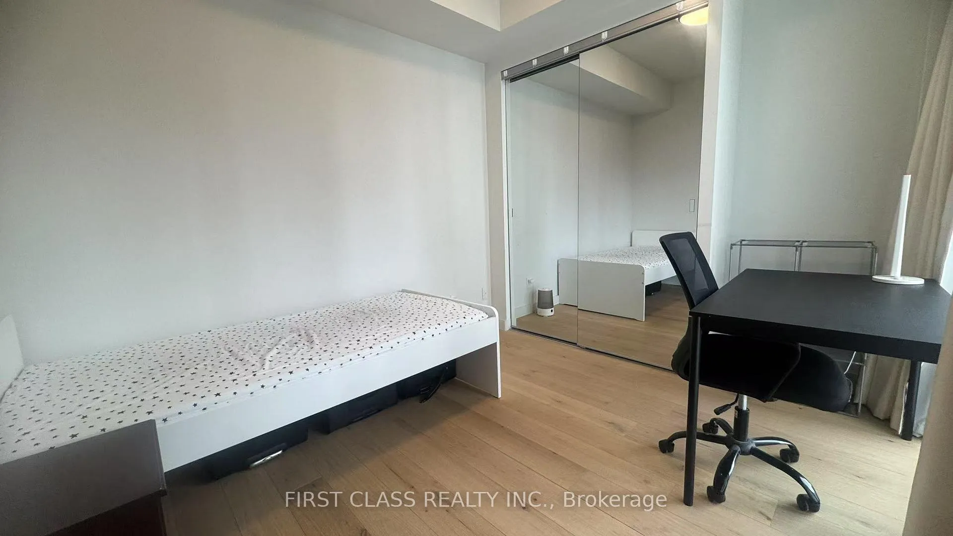 Photo 7 of Unit 404, 81 Wellesley Street S, Toronto, Church-Yonge Corridor — HOMEH