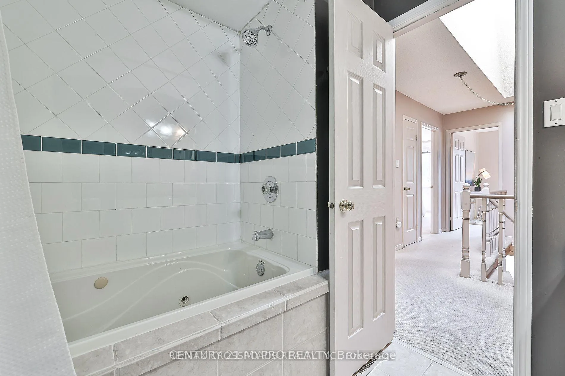 Photo 5 of Unit Room 2, 20 Wright Crescent, Ajax, Central — HOMEH