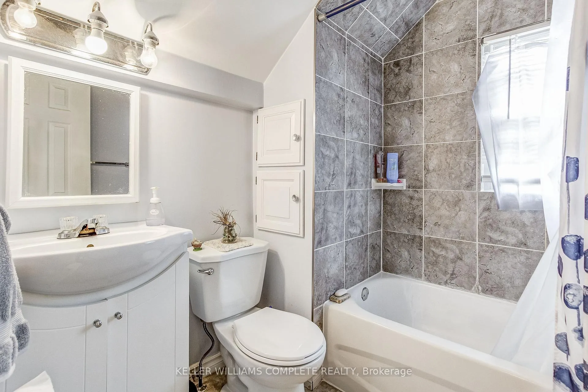 Photo 11 of 4634 Armory Street, Niagara Falls, Cherrywood — HOMEH