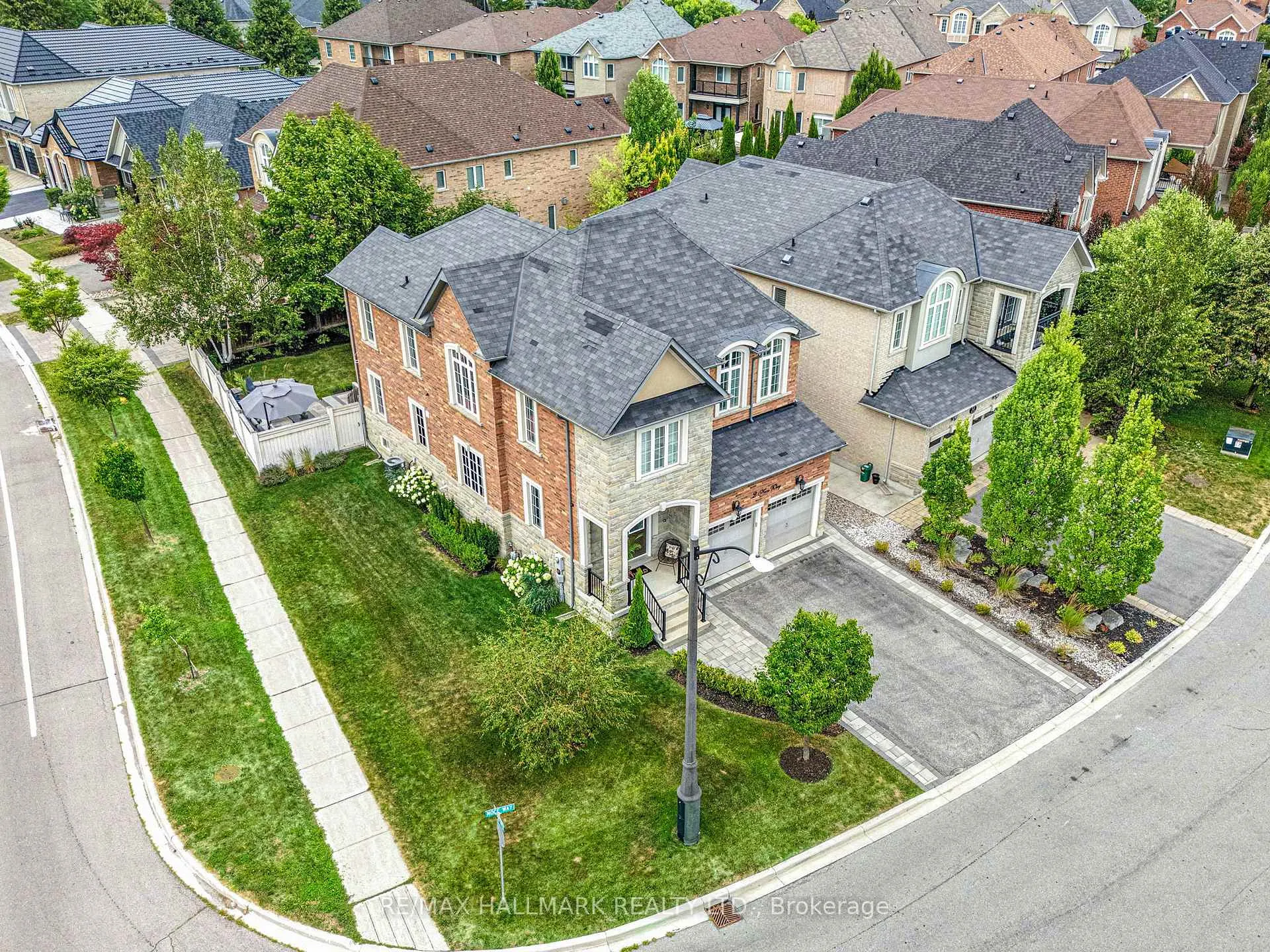 Photo 2 of 2 Noce Way, Vaughan, Vellore Village — HOMEH
