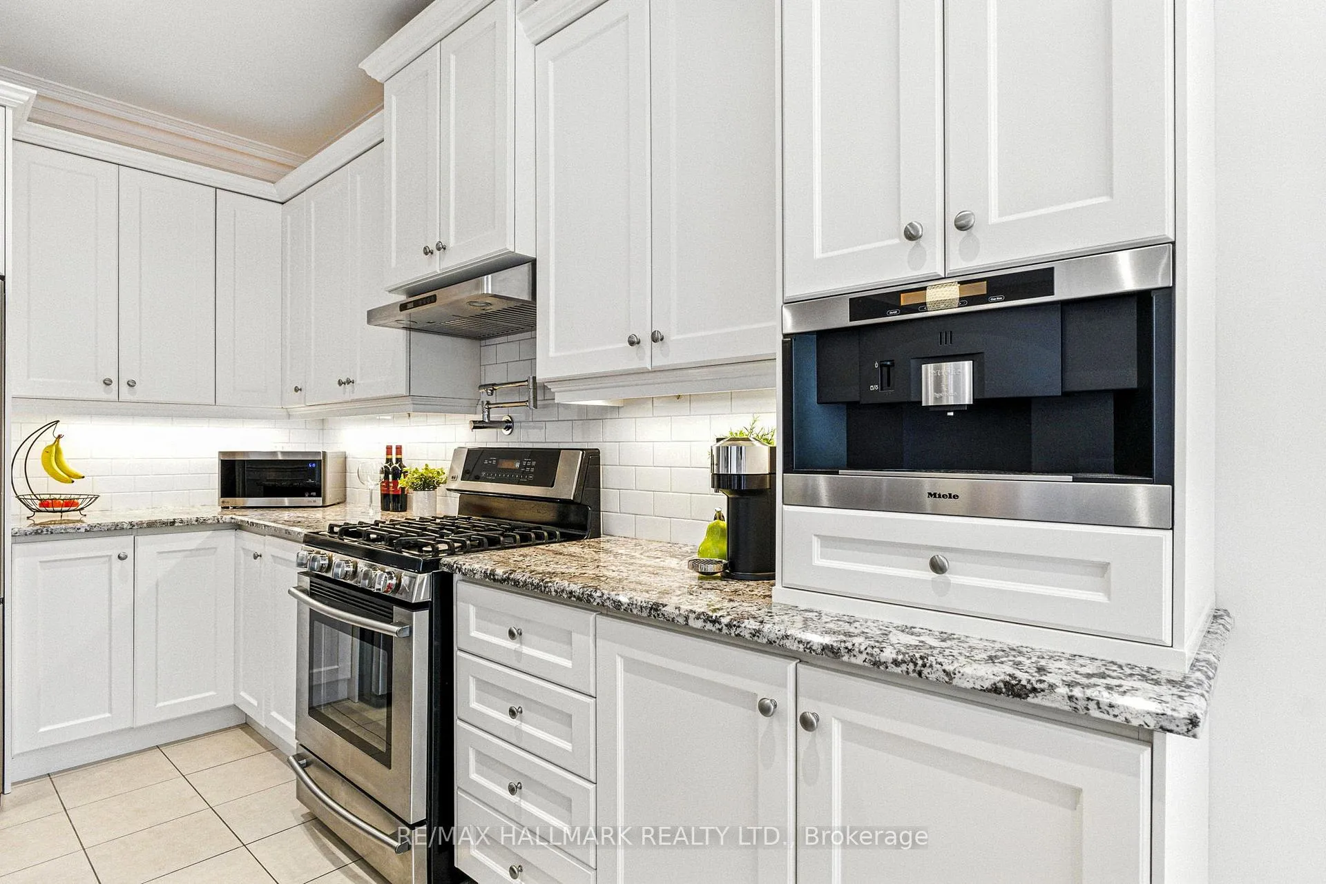 Photo 14 of 2 Noce Way, Vaughan, Vellore Village — HOMEH