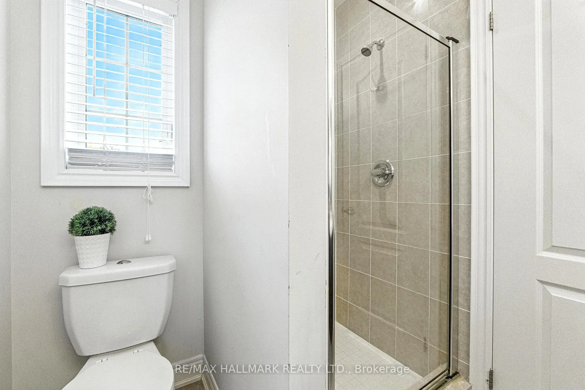 Photo 32 of 2 Noce Way, Vaughan, Vellore Village — HOMEH
