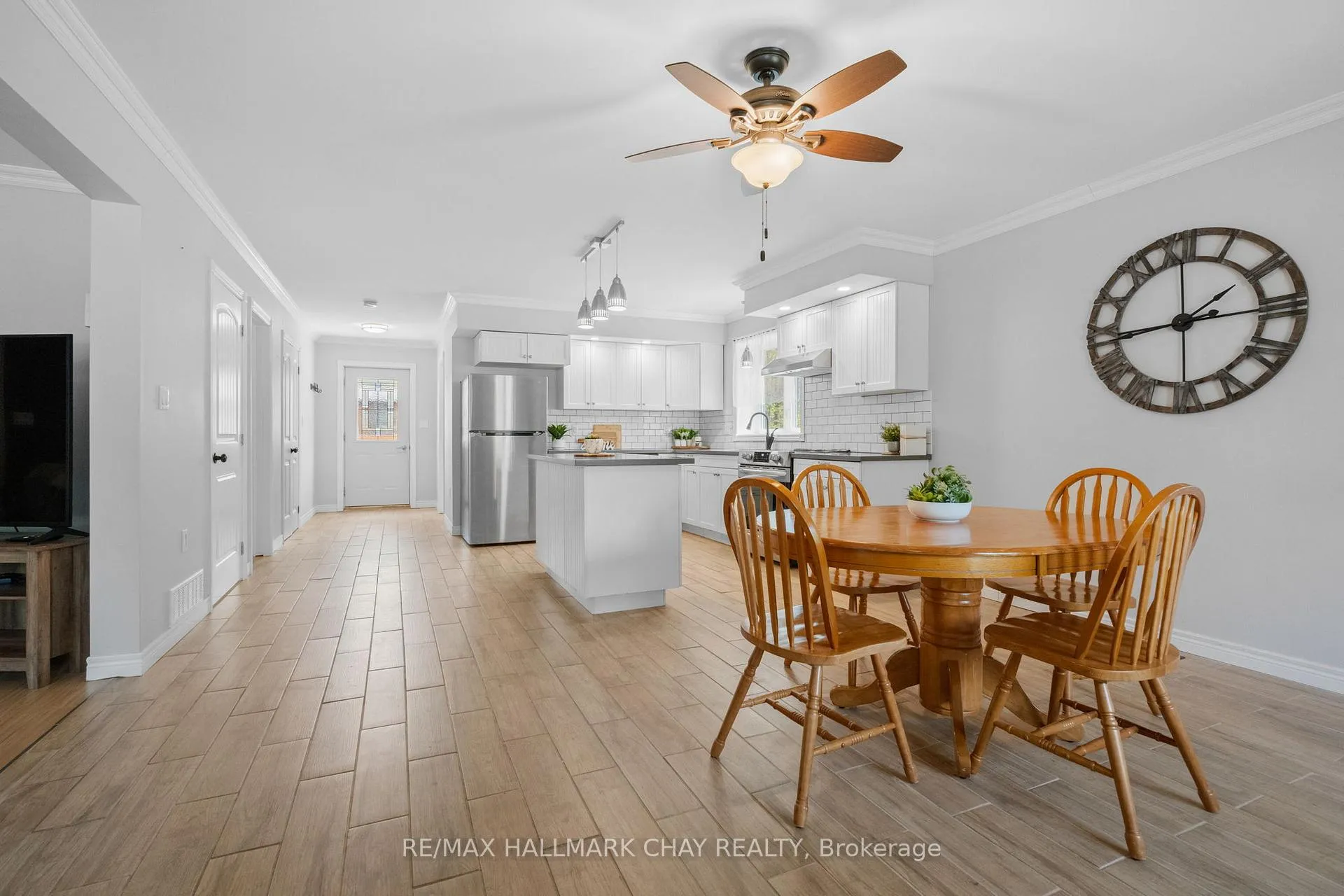 Photo 3 of 45 Wakunda Crescent, Tiny, Rural Tiny — HOMEH