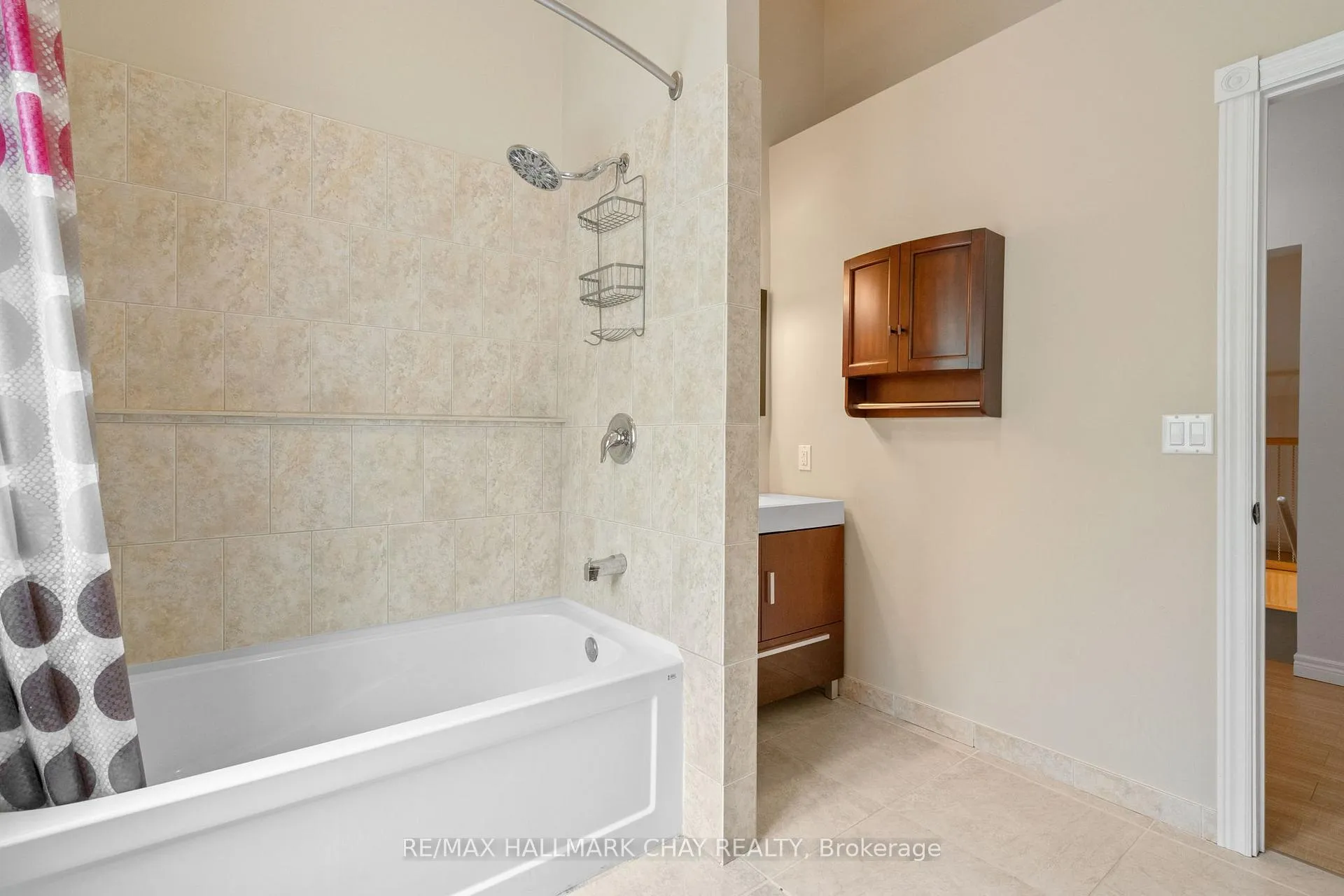 Photo 18 of 45 Wakunda Crescent, Tiny, Rural Tiny — HOMEH
