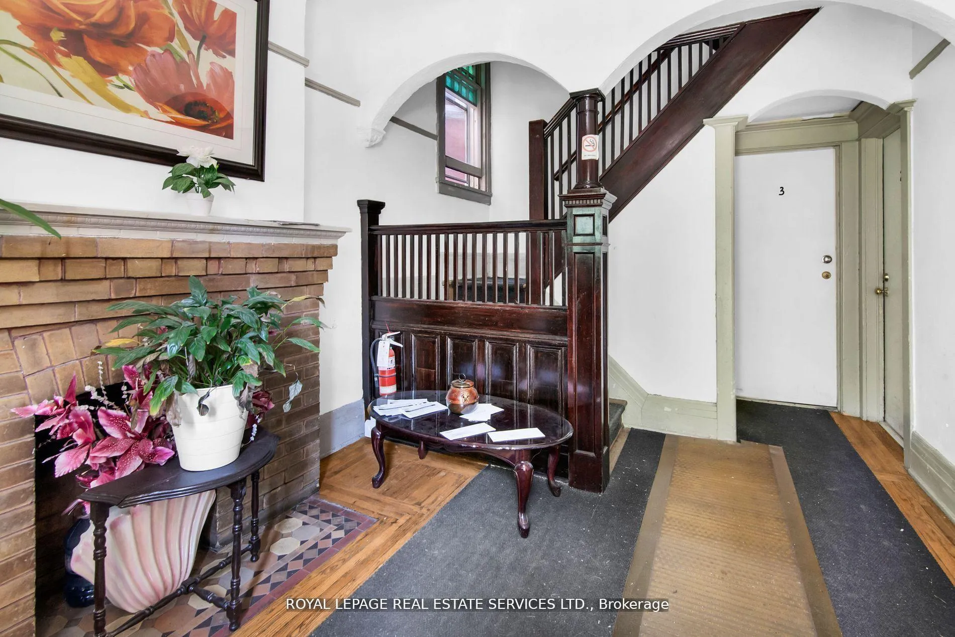 Photo 4 of 577 Huron Street, Toronto, The Annex — HOMEH