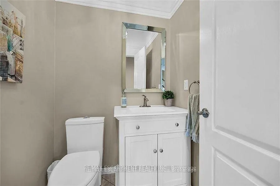 Photo 19 of 15 Pelham Drive, Hamilton, Meadowlands — HOMEH