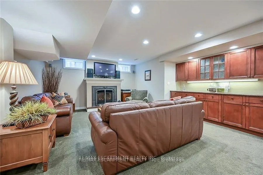Photo 34 of 15 Pelham Drive, Hamilton, Meadowlands — HOMEH
