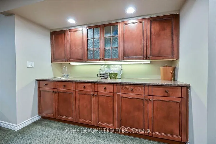 Photo 35 of 15 Pelham Drive, Hamilton, Meadowlands — HOMEH