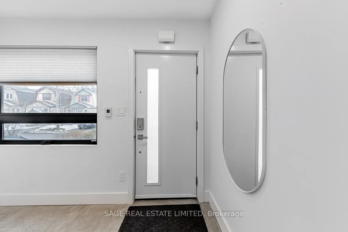 Photo 4 of 237 Lumsden Avenue, Toronto, Woodbine-Lumsden — HOMEH