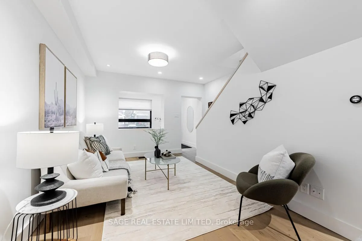 Photo 7 of 237 Lumsden Avenue, Toronto, Woodbine-Lumsden — HOMEH