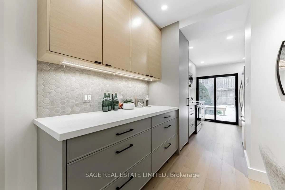Photo 11 of 237 Lumsden Avenue, Toronto, Woodbine-Lumsden — HOMEH