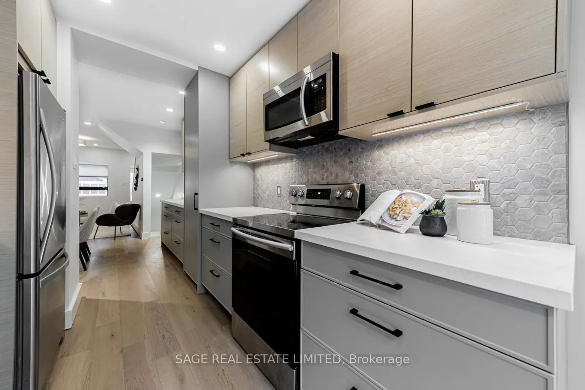 Photo 12 of 237 Lumsden Avenue, Toronto, Woodbine-Lumsden — HOMEH